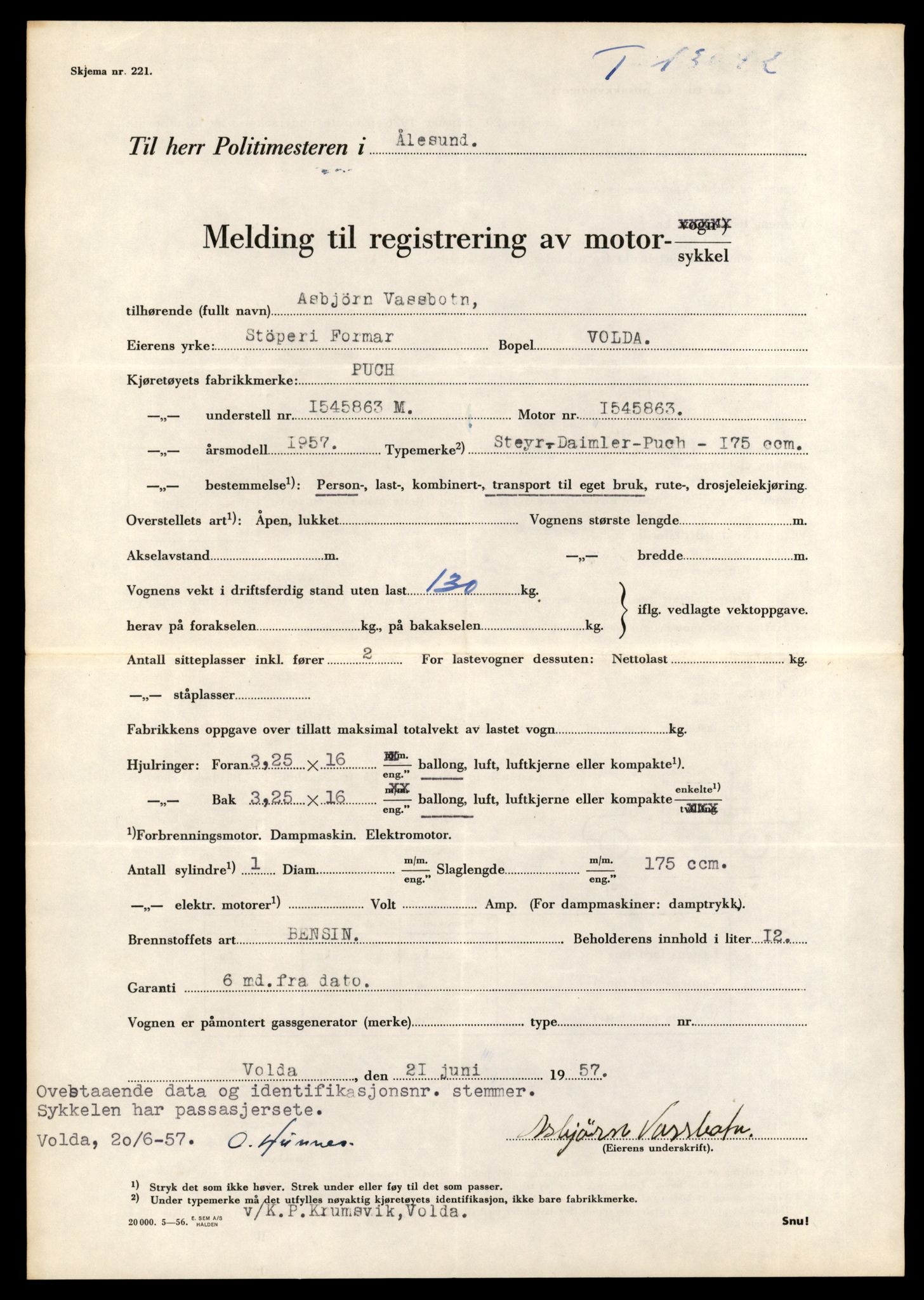 Møre og Romsdal vegkontor - Ålesund trafikkstasjon, AV/SAT-A-4099/F/Fe/L0040: Registreringskort for kjøretøy T 13531 - T 13709, 1927-1998, p. 2085