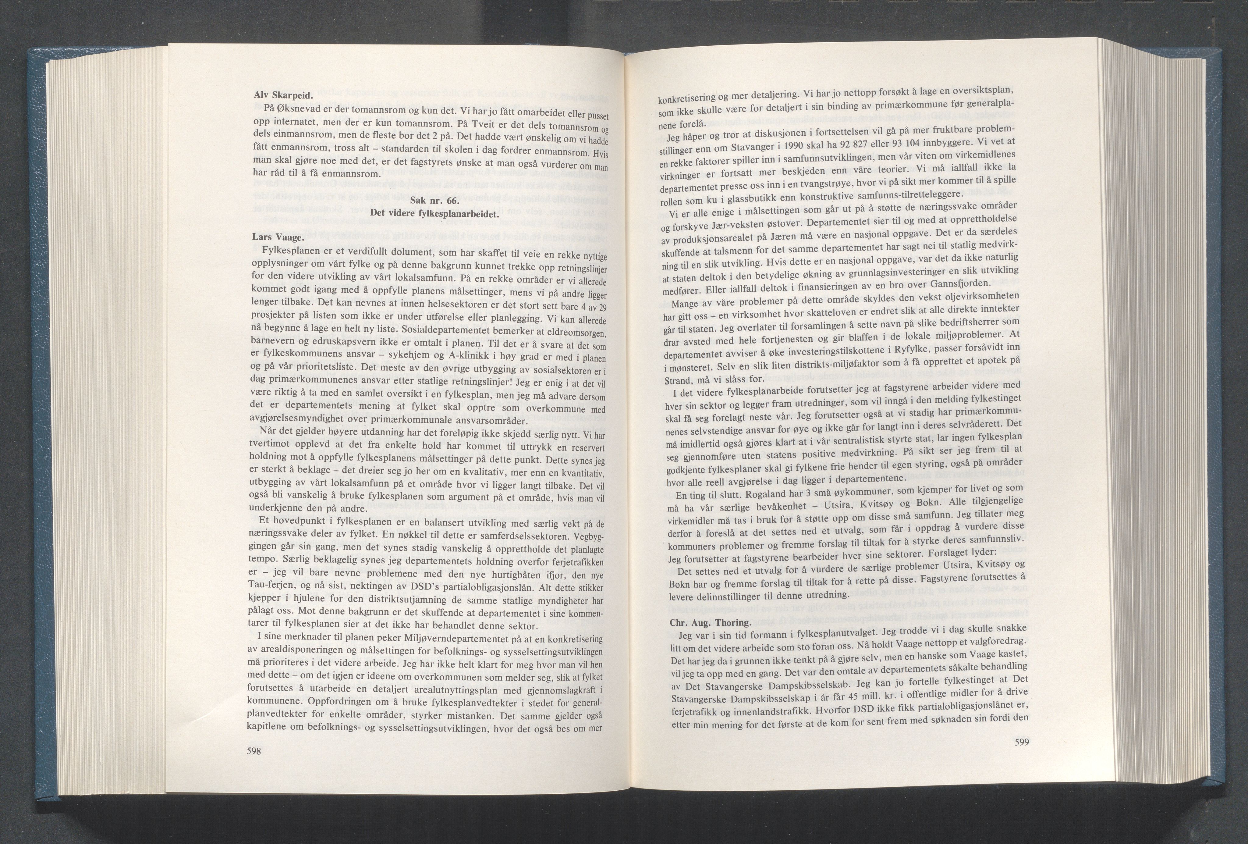 Rogaland fylkeskommune - Fylkesrådmannen , IKAR/A-900/A/Aa/Aaa/L0097: Møtebok , 1977, p. 598-599