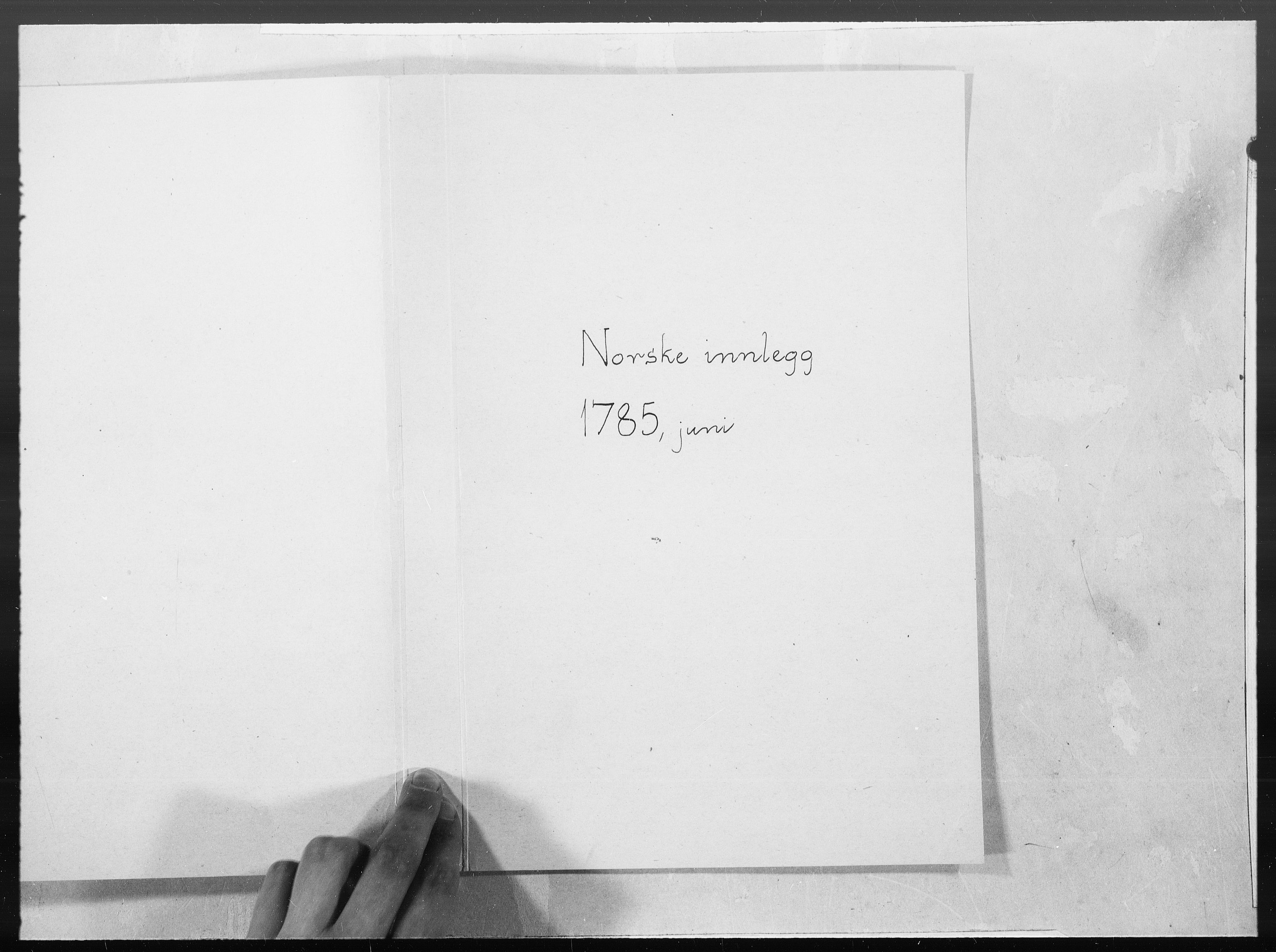 Danske Kanselli 1572-1799, AV/RA-EA-3023/F/Fc/Fcc/Fcca/L0255: Norske innlegg 1572-1799, 1785, p. 387