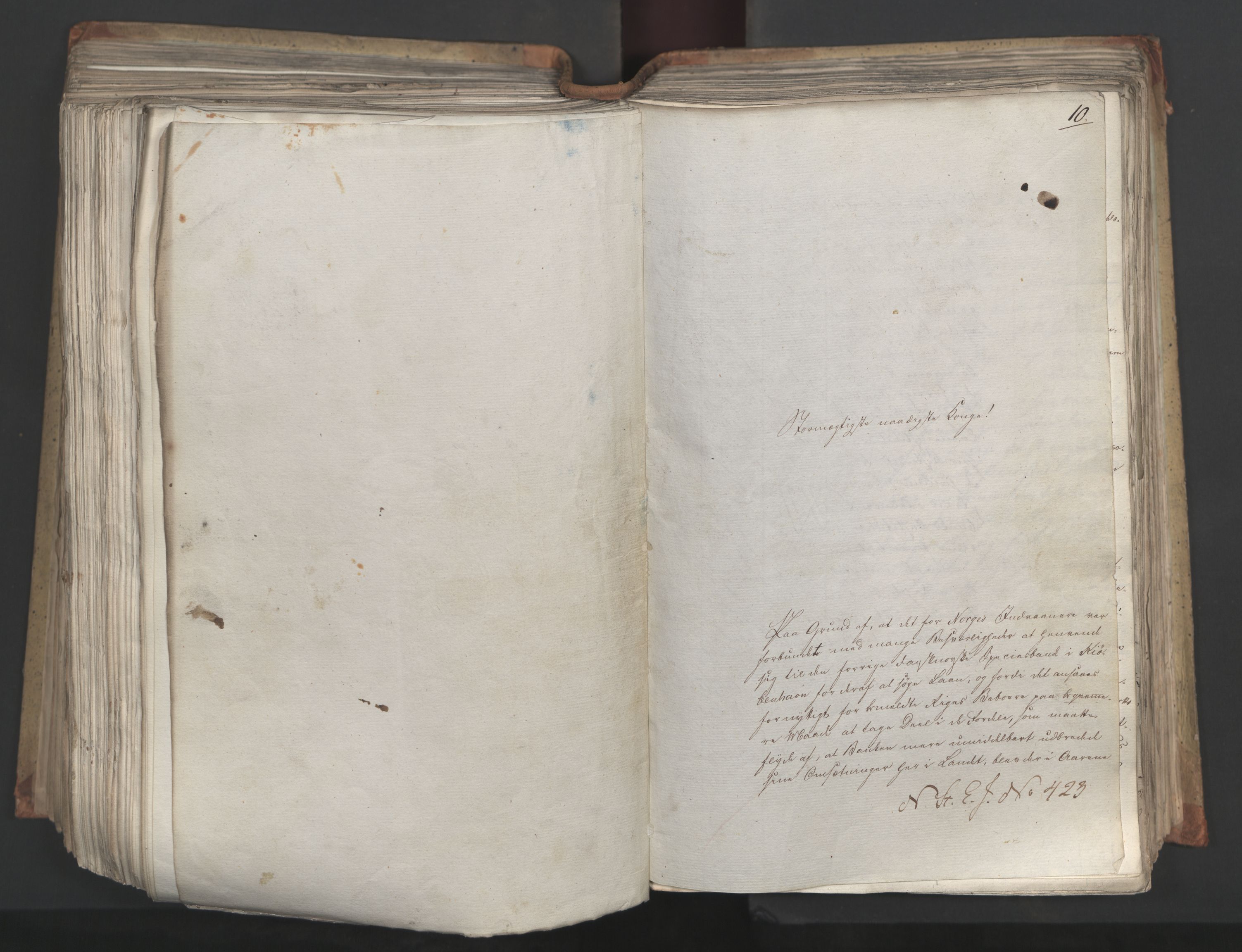 Statsrådsavdelingen i Stockholm, AV/RA-S-1003/D/Da/L0034: Regjeringsinnstillinger nr. 275-540, 1823, p. 411