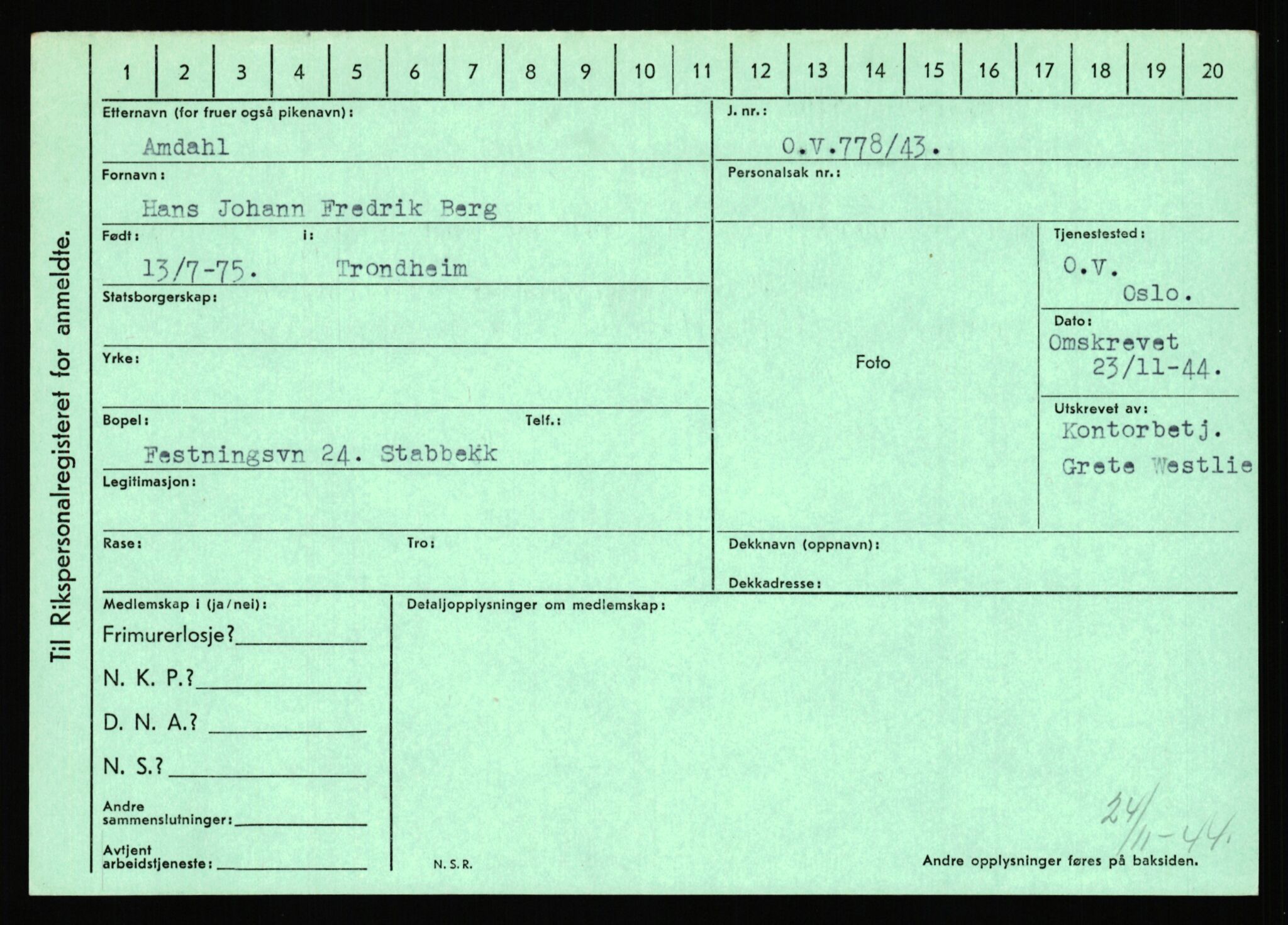 Statspolitiet - Hovedkontoret / Osloavdelingen, AV/RA-S-1329/C/Ca/L0001: Aabakken - Armann, 1943-1945, p. 1601