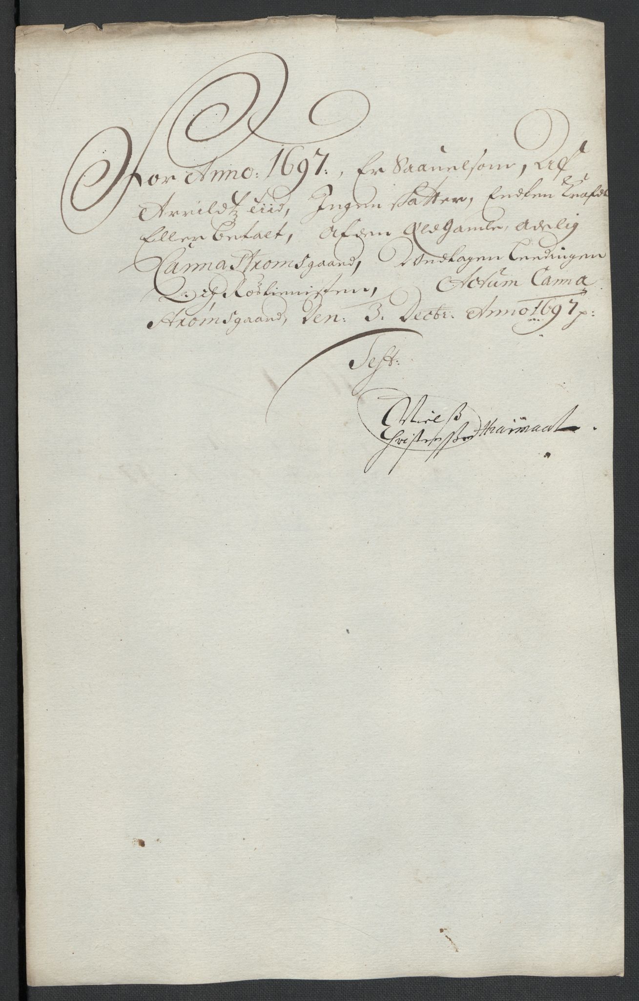 Rentekammeret inntil 1814, Reviderte regnskaper, Fogderegnskap, RA/EA-4092/R56/L3737: Fogderegnskap Nordmøre, 1697-1698, p. 131