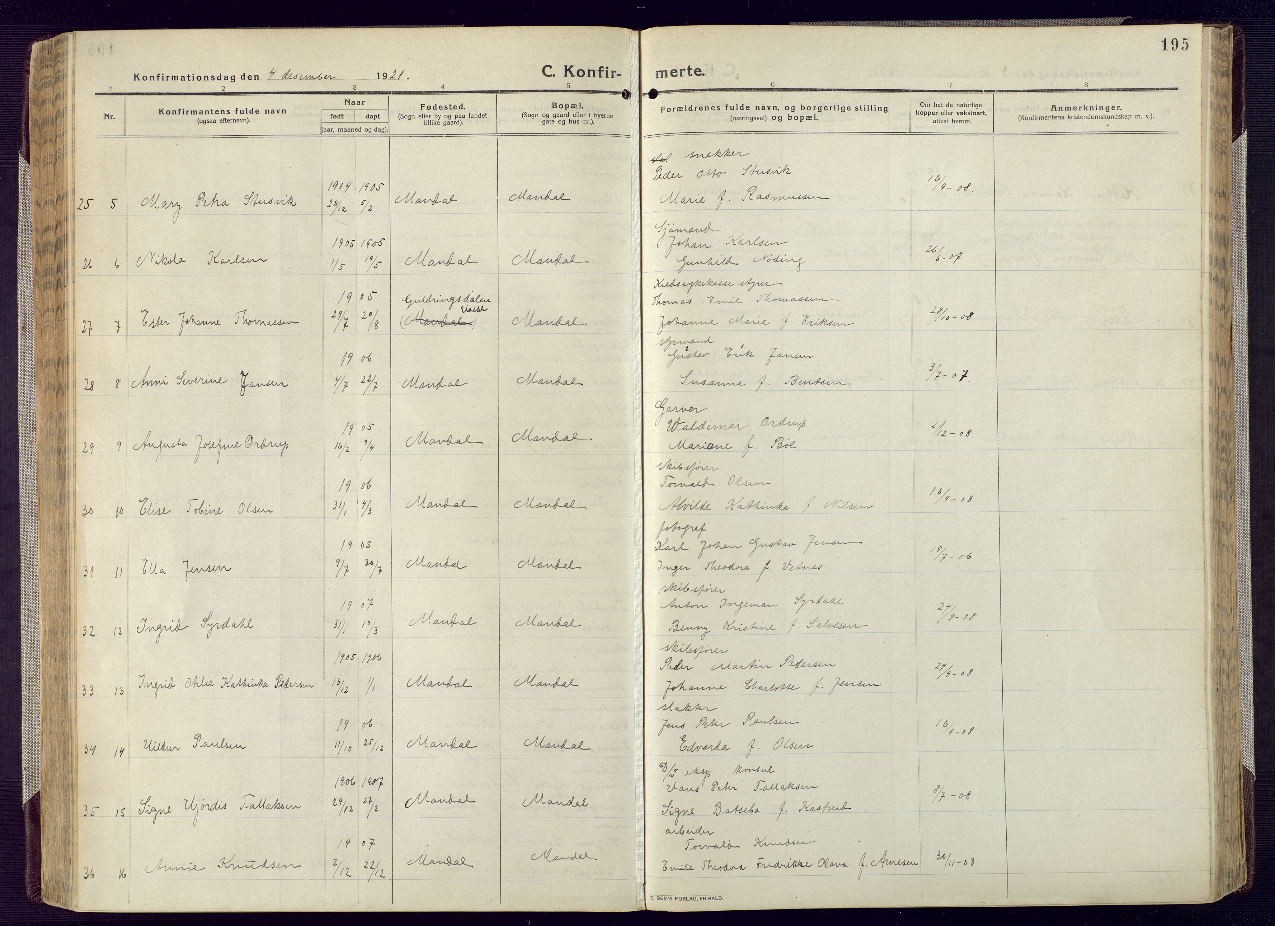 Mandal sokneprestkontor, AV/SAK-1111-0030/F/Fa/Fac/L0001: Parish register (official) no. A 1, 1913-1925, p. 195