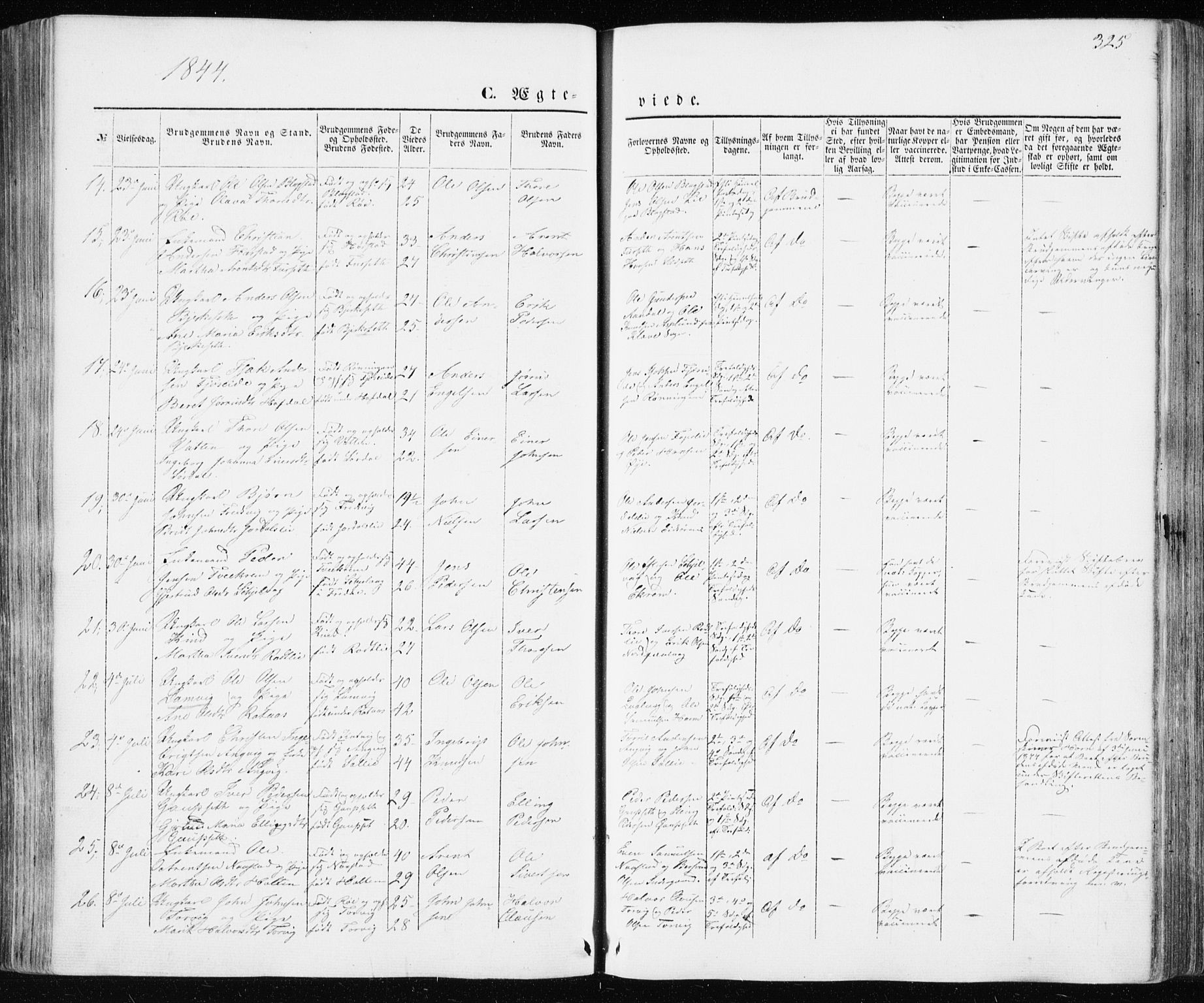 Ministerialprotokoller, klokkerbøker og fødselsregistre - Møre og Romsdal, AV/SAT-A-1454/586/L0984: Parish register (official) no. 586A10, 1844-1856, p. 325