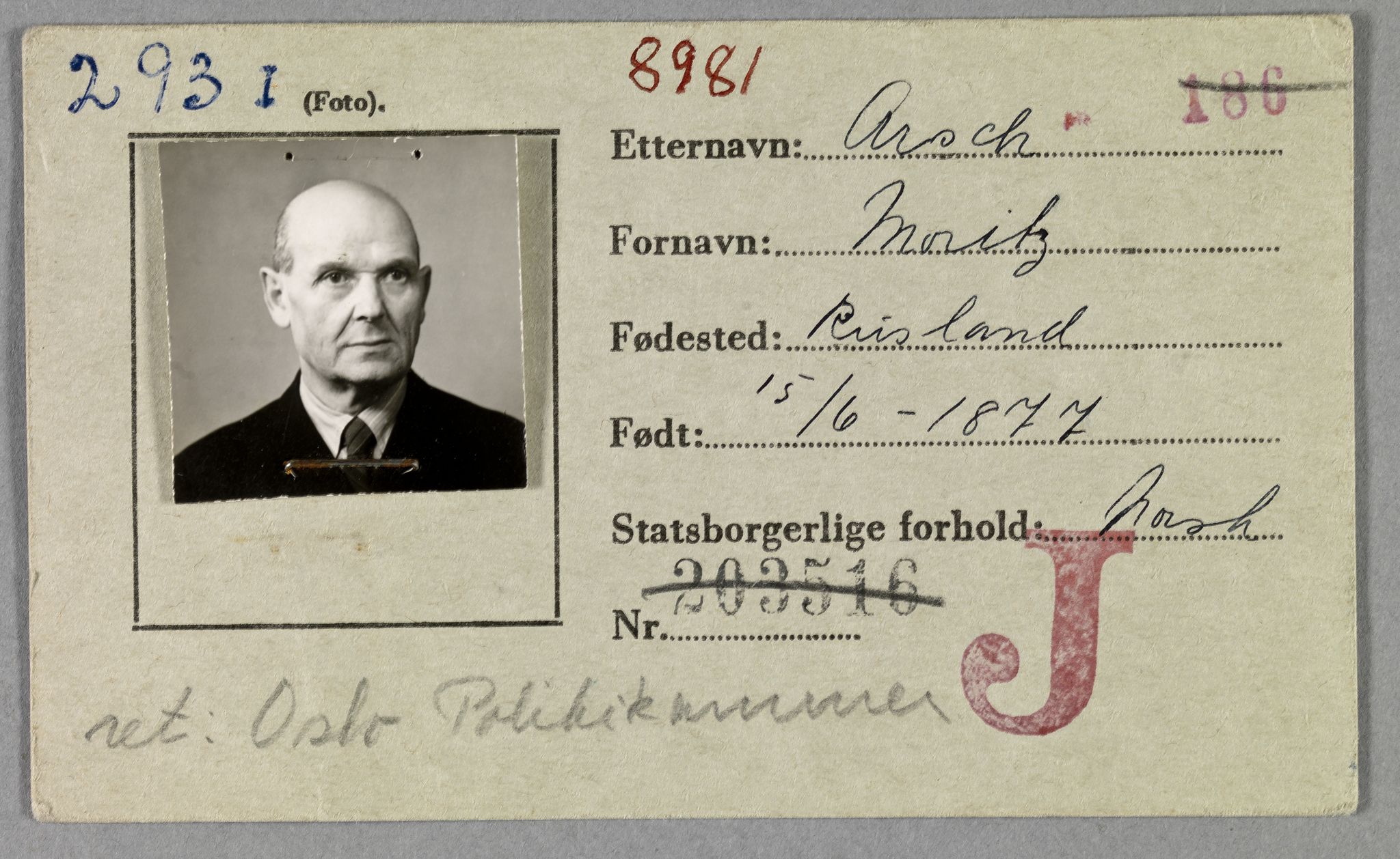 Sosialdepartementet, Våre Falne, RA/S-1708/E/Ee/L0021A: Fotografier av jøder på legitimasjonskort (1941-42), 1941-1942, p. 9