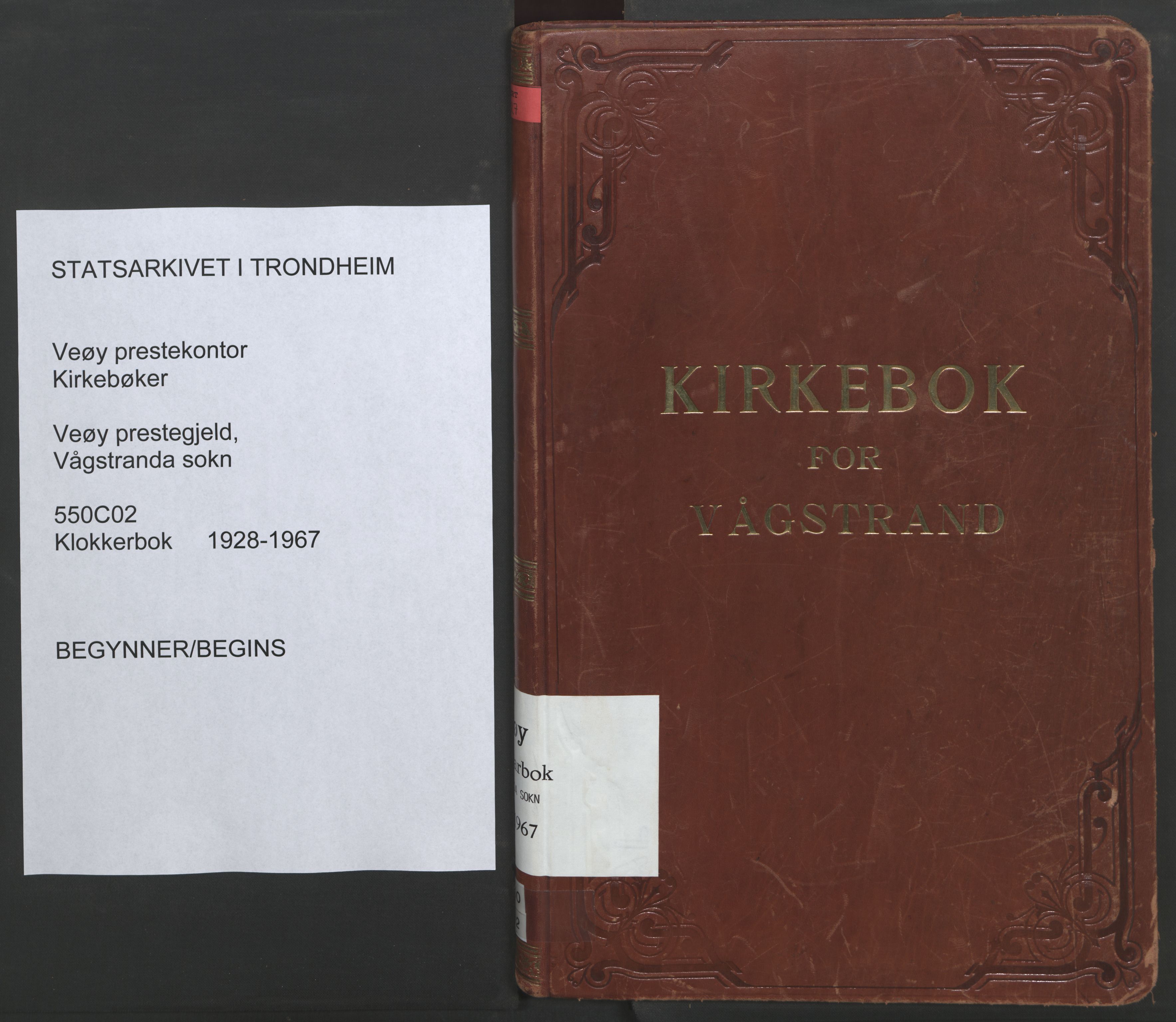 Ministerialprotokoller, klokkerbøker og fødselsregistre - Møre og Romsdal, SAT/A-1454/550/L0619: Parish register (copy) no. 550C02, 1928-1967