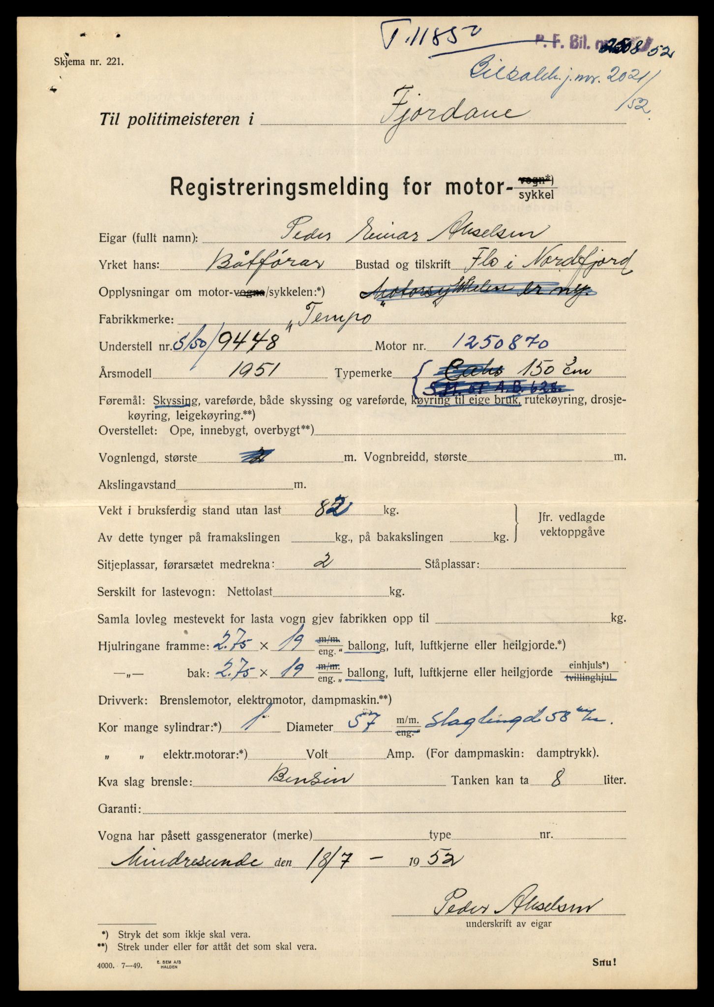 Møre og Romsdal vegkontor - Ålesund trafikkstasjon, AV/SAT-A-4099/F/Fe/L0031: Registreringskort for kjøretøy T 11800 - T 11996, 1927-1998, p. 917