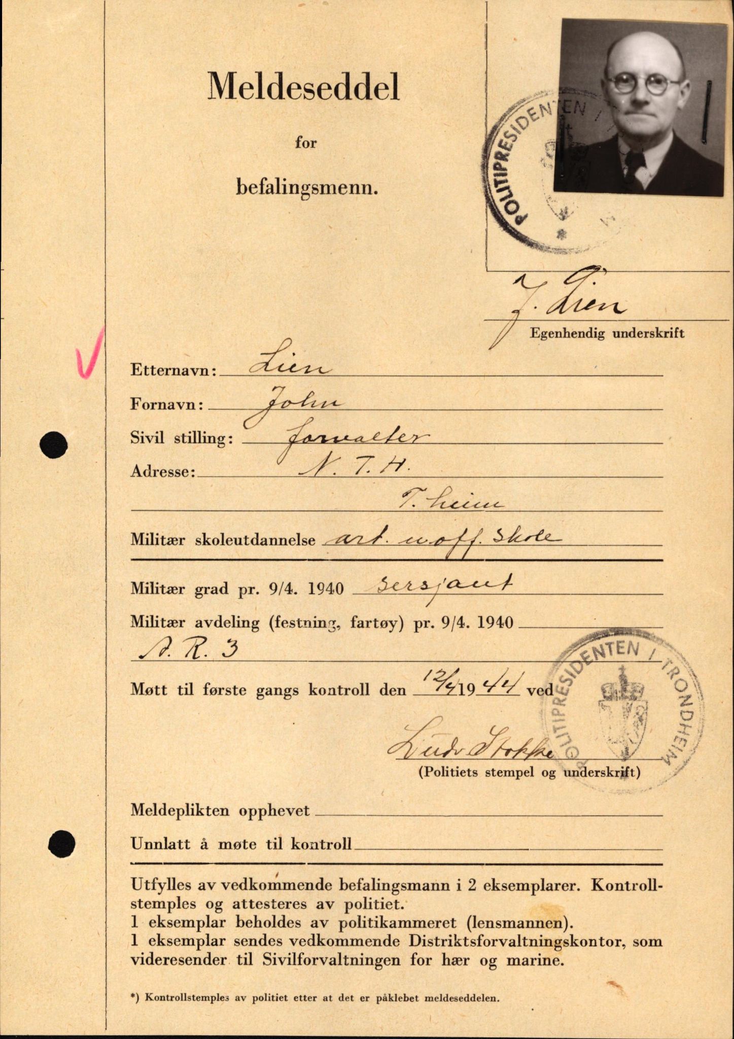 Forsvaret, Forsvarets krigshistoriske avdeling, AV/RA-RAFA-2017/Y/Yf/L0209: II-C-11-2121  -  Okkupasjonstiden.  Meldesedler for befal med foto og oppl. om militær grad 9. apr. 1940., 1944-1945, p. 80