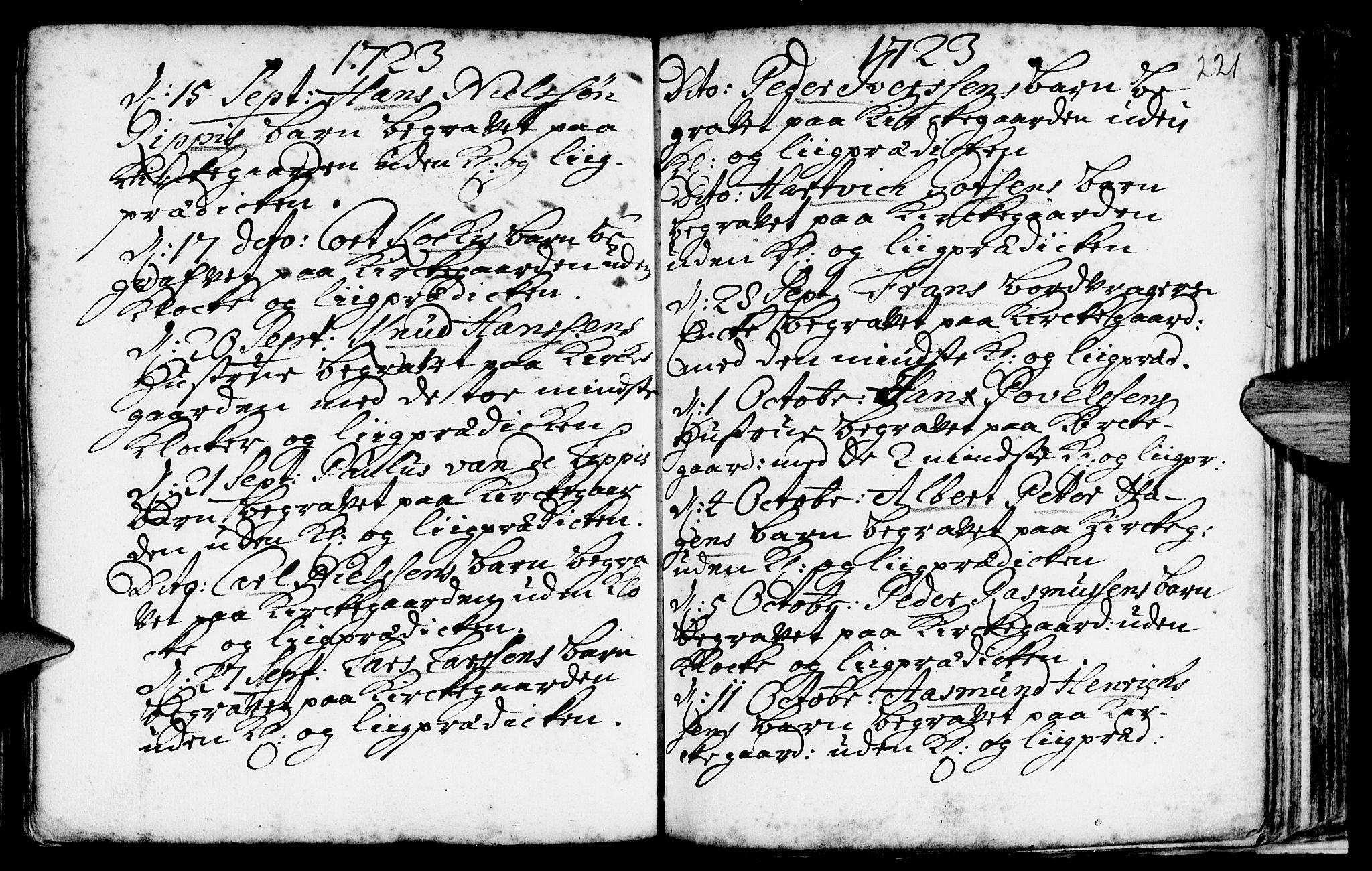 Nykirken Sokneprestembete, AV/SAB-A-77101/H/Haa/L0009: Parish register (official) no. A 9, 1689-1759, p. 221