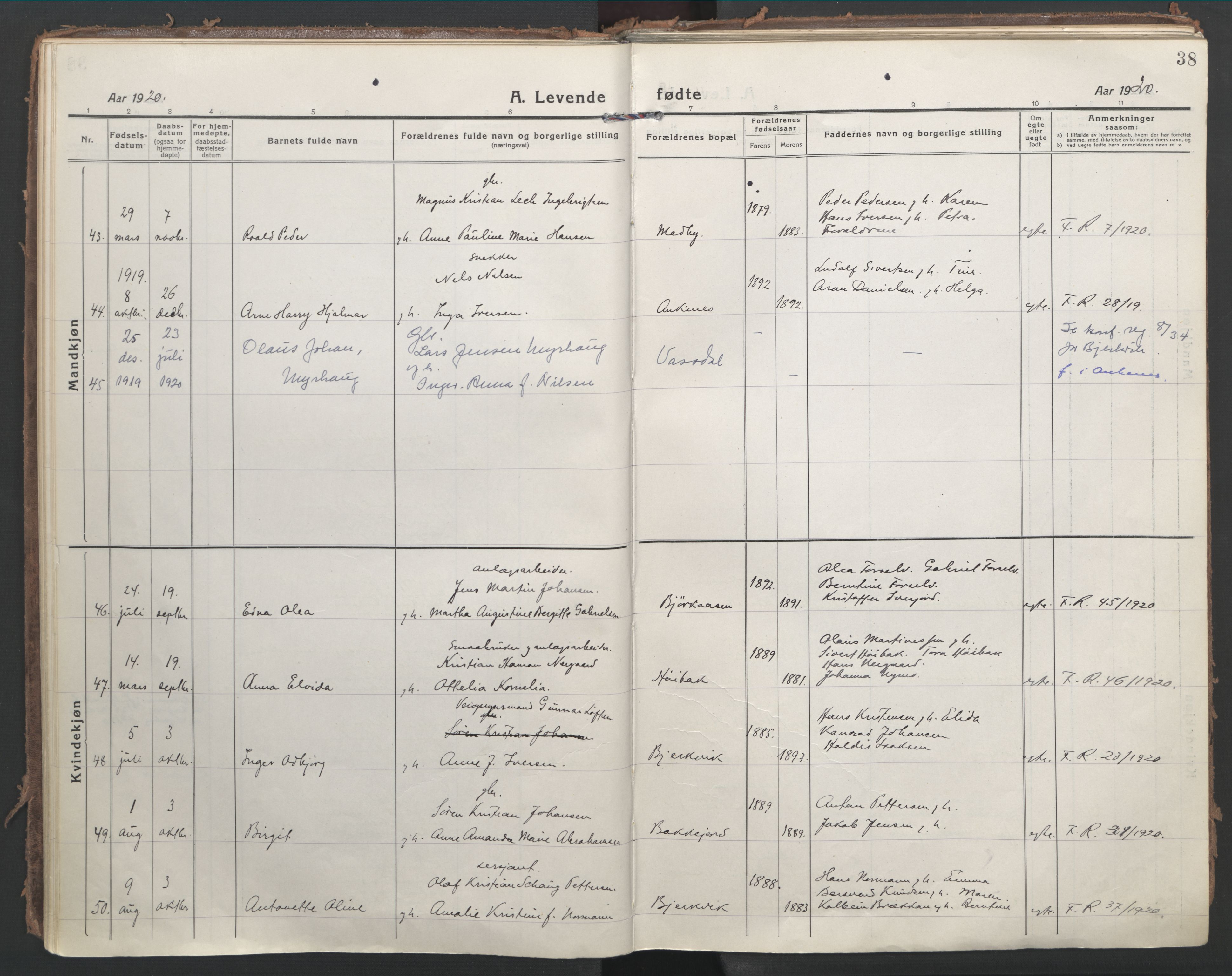 Ministerialprotokoller, klokkerbøker og fødselsregistre - Nordland, AV/SAT-A-1459/866/L0945: Parish register (official) no. 866A08, 1917-1935, p. 38