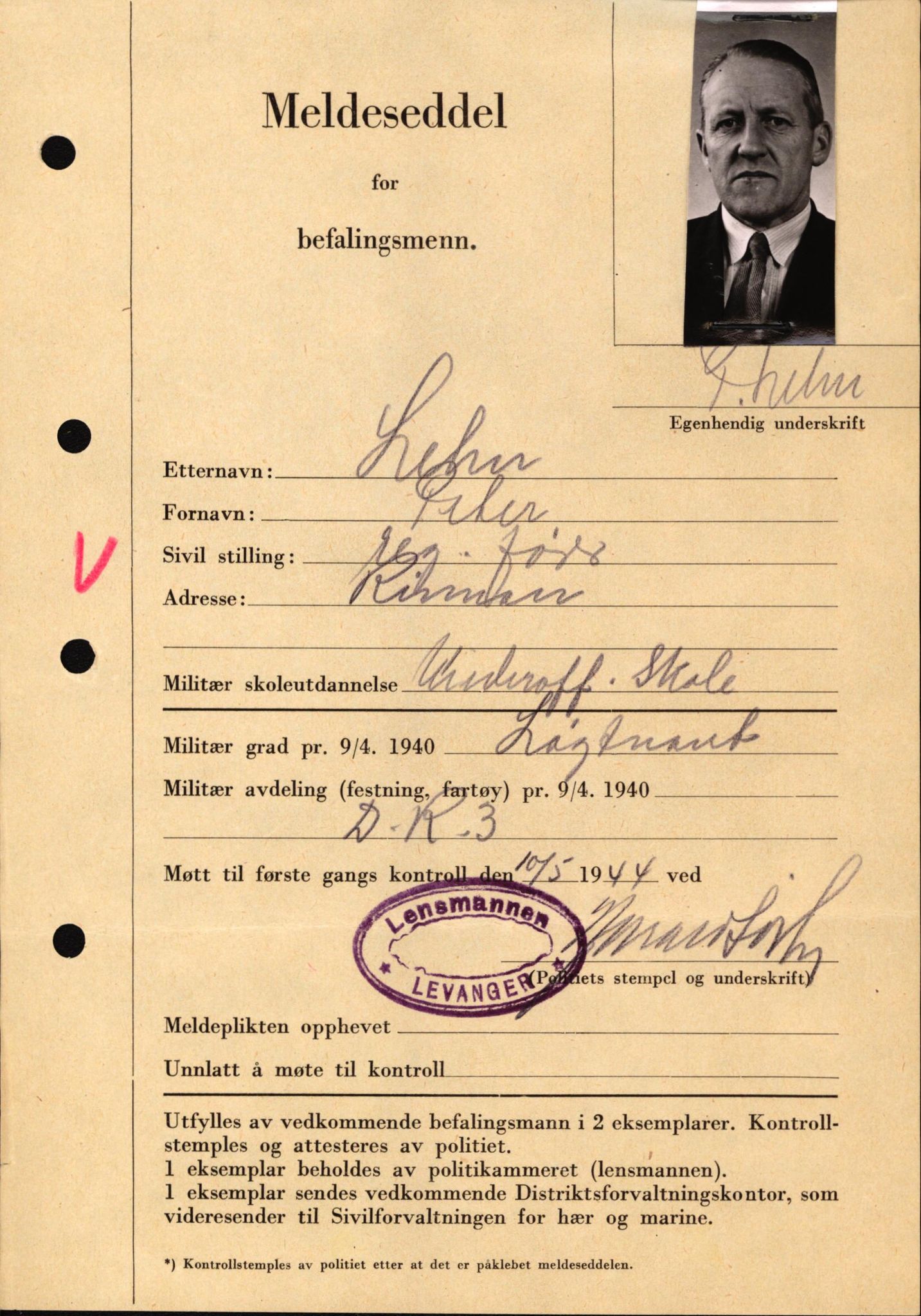 Forsvaret, Forsvarets krigshistoriske avdeling, AV/RA-RAFA-2017/Y/Yf/L0209: II-C-11-2121  -  Okkupasjonstiden.  Meldesedler for befal med foto og oppl. om militær grad 9. apr. 1940., 1944-1945, p. 63