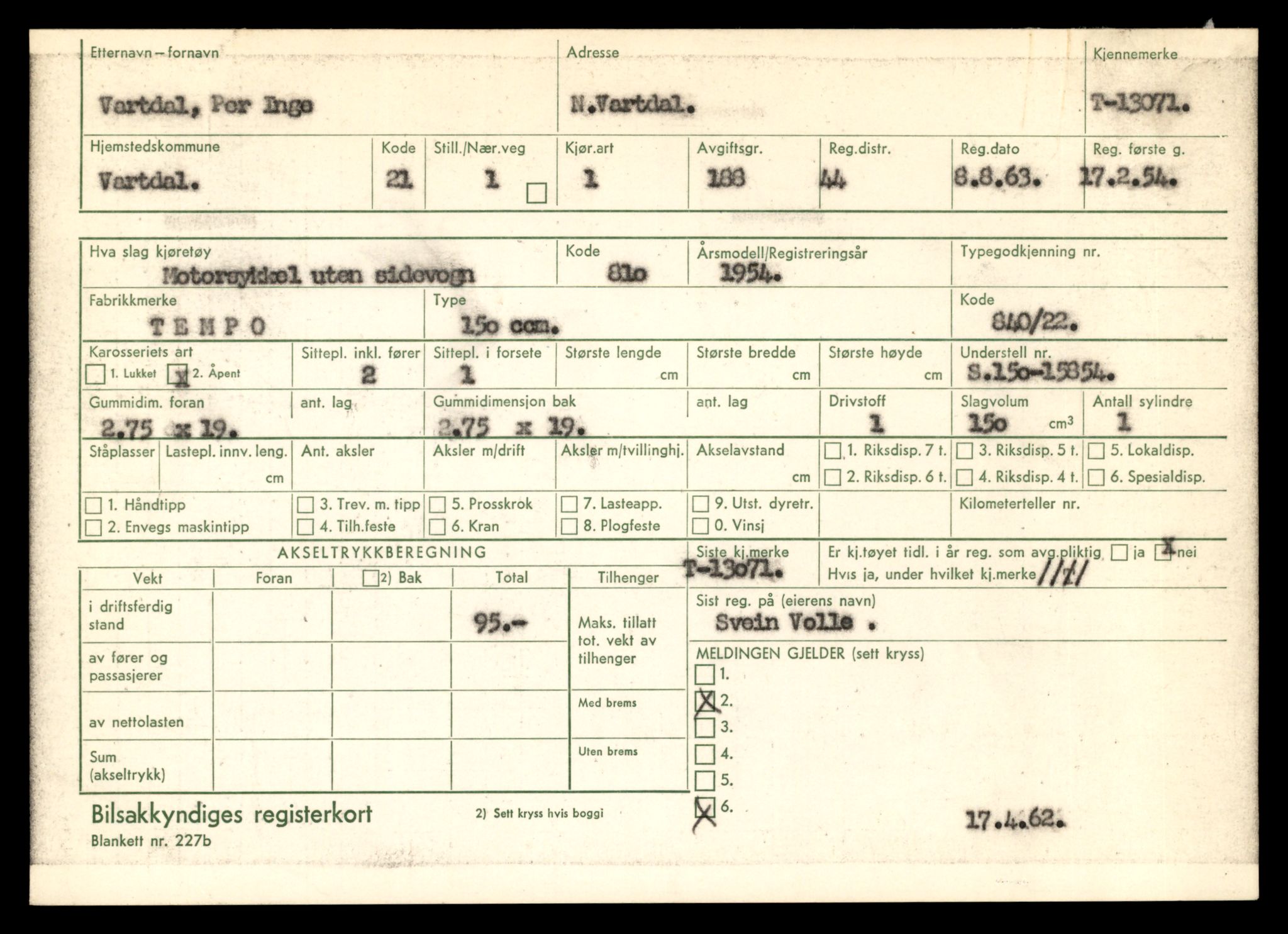 Møre og Romsdal vegkontor - Ålesund trafikkstasjon, AV/SAT-A-4099/F/Fe/L0037: Registreringskort for kjøretøy T 13031 - T 13179, 1927-1998, p. 805