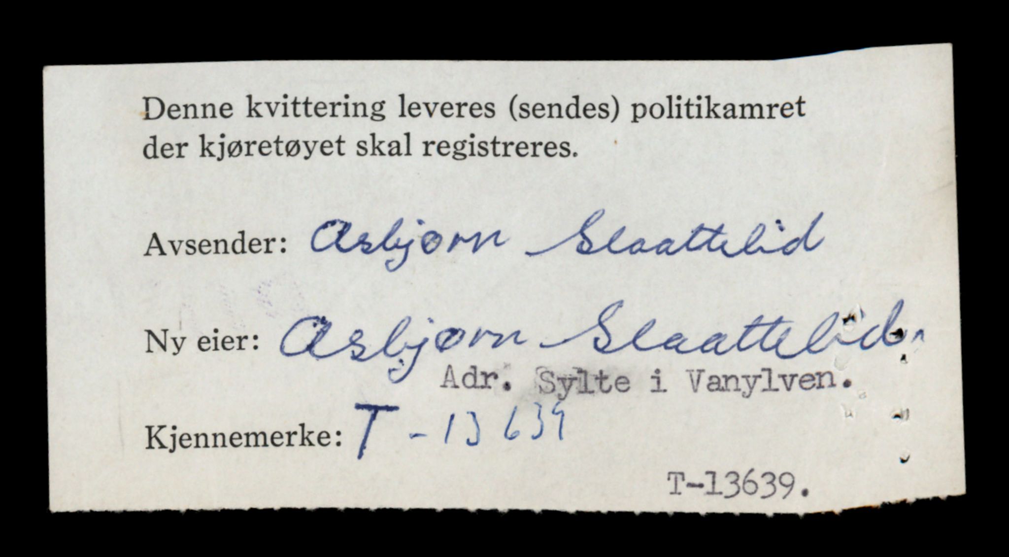 Møre og Romsdal vegkontor - Ålesund trafikkstasjon, AV/SAT-A-4099/F/Fe/L0040: Registreringskort for kjøretøy T 13531 - T 13709, 1927-1998, p. 1900