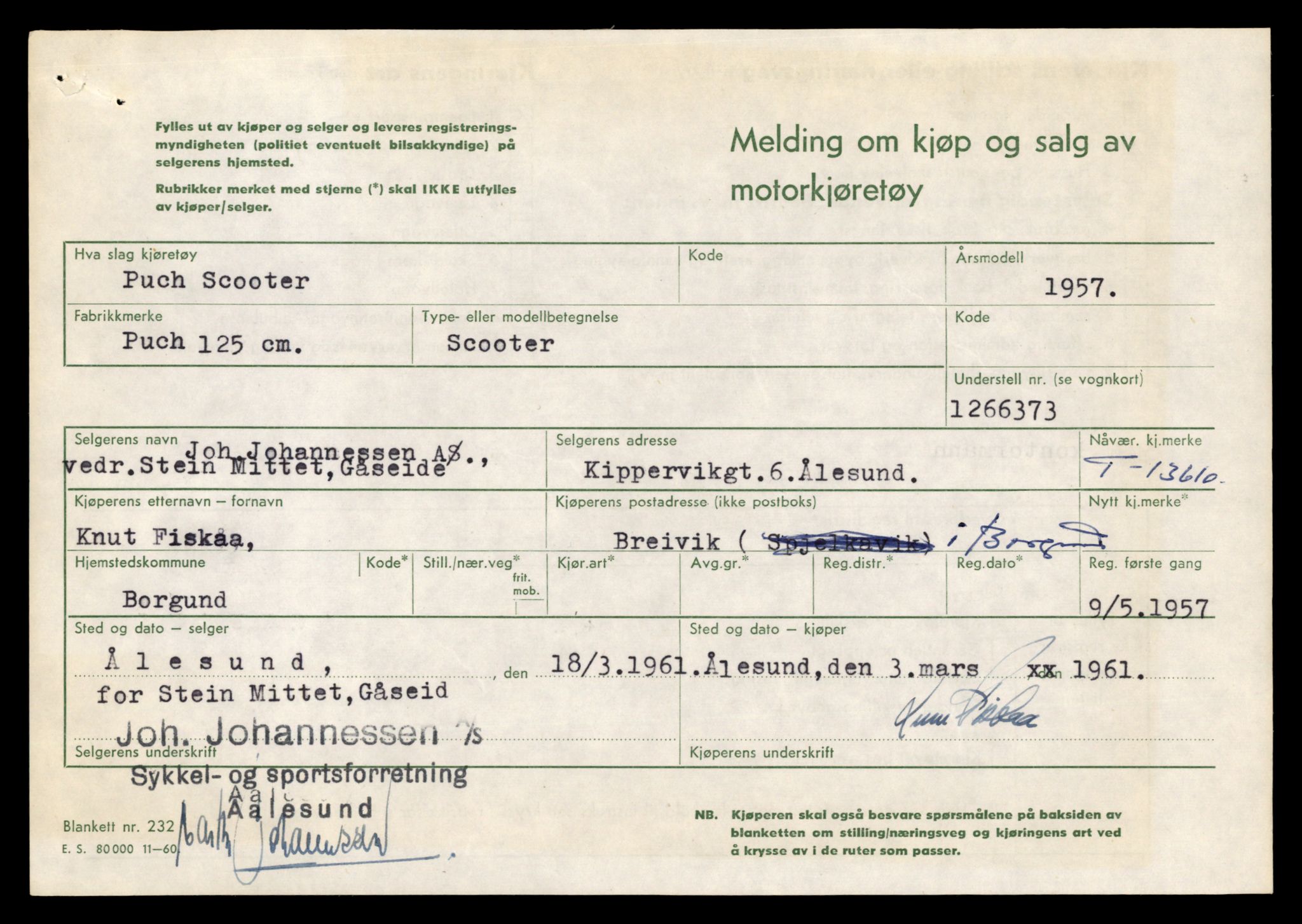 Møre og Romsdal vegkontor - Ålesund trafikkstasjon, AV/SAT-A-4099/F/Fe/L0040: Registreringskort for kjøretøy T 13531 - T 13709, 1927-1998, p. 1442