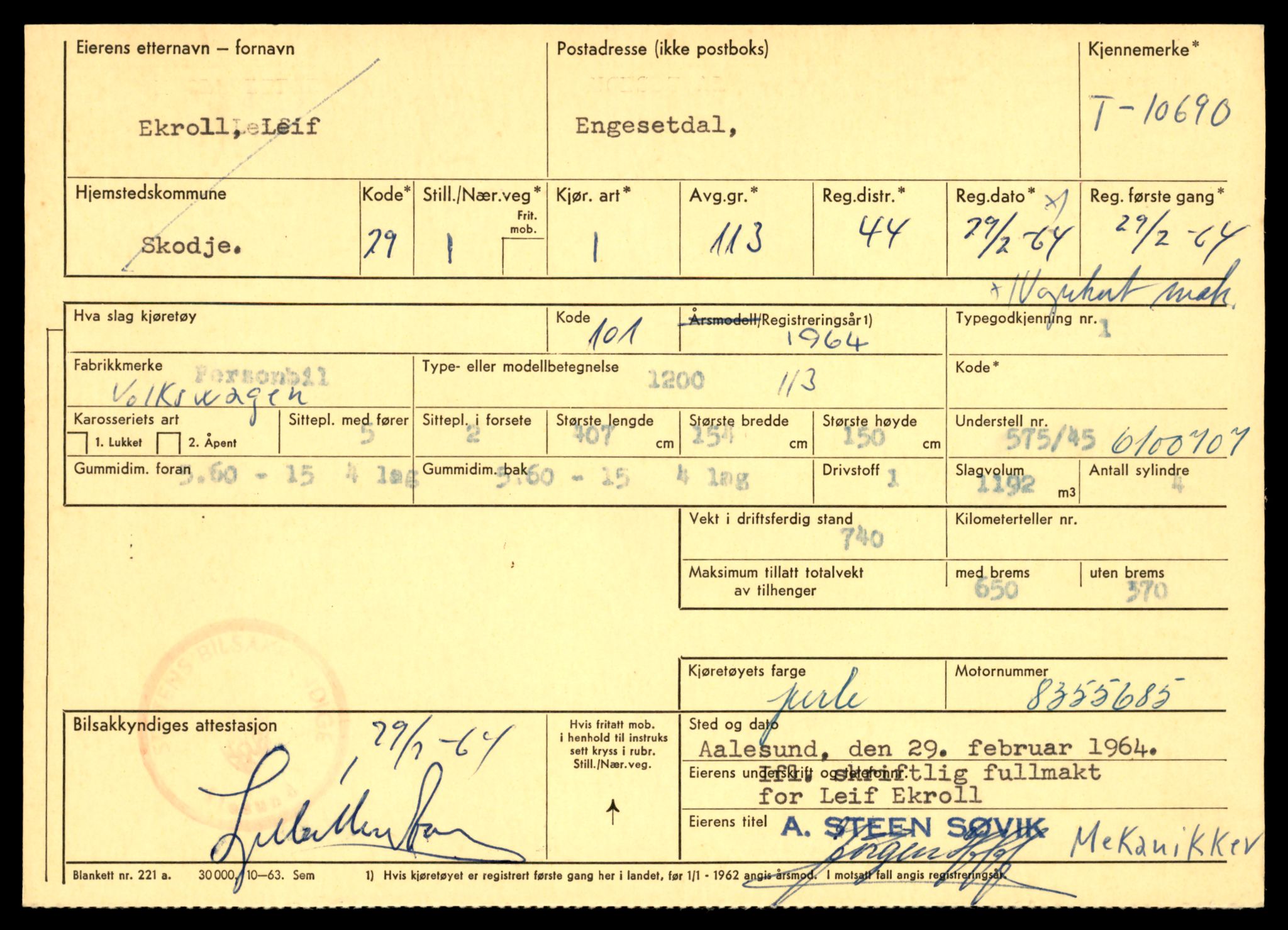 Møre og Romsdal vegkontor - Ålesund trafikkstasjon, SAT/A-4099/F/Fe/L0022: Registreringskort for kjøretøy T 10584 - T 10694, 1927-1998, p. 2951