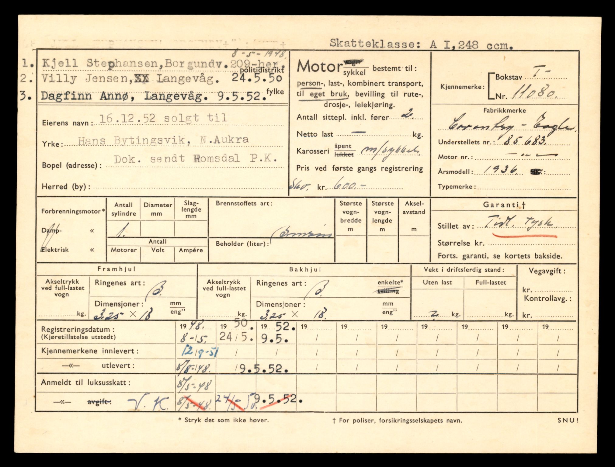 Møre og Romsdal vegkontor - Ålesund trafikkstasjon, AV/SAT-A-4099/F/Fe/L0026: Registreringskort for kjøretøy T 11046 - T 11160, 1927-1998, p. 1021