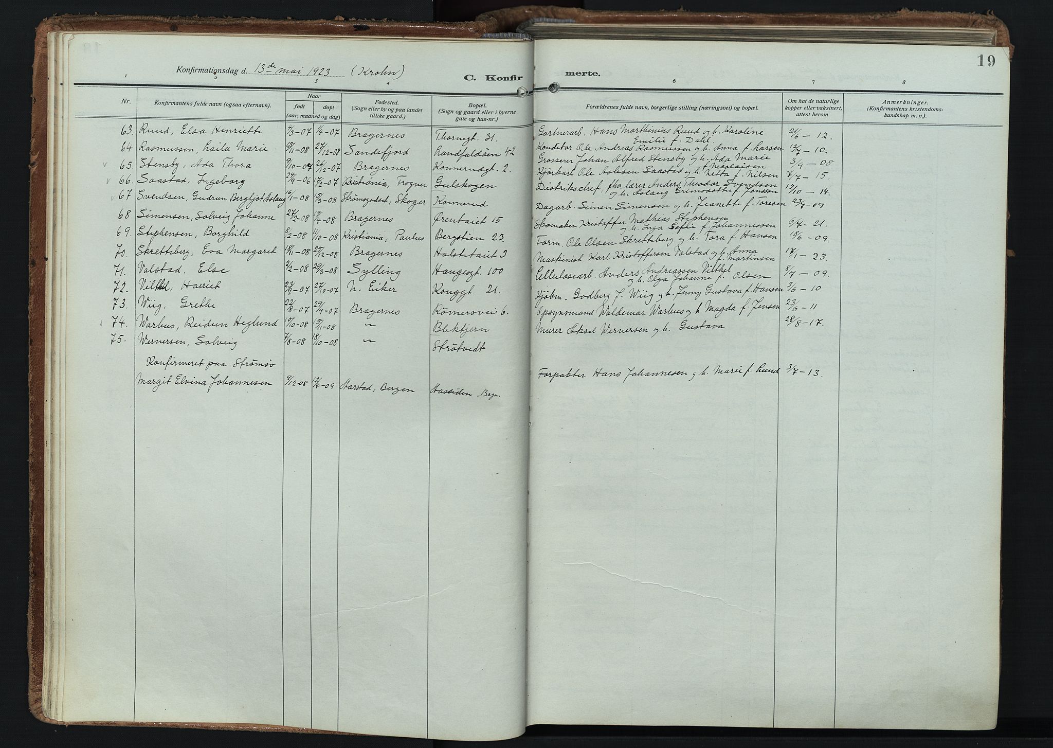 Bragernes kirkebøker, SAKO/A-6/F/Fc/L0009: Parish register (official) no. III 9, 1921-1939, p. 19