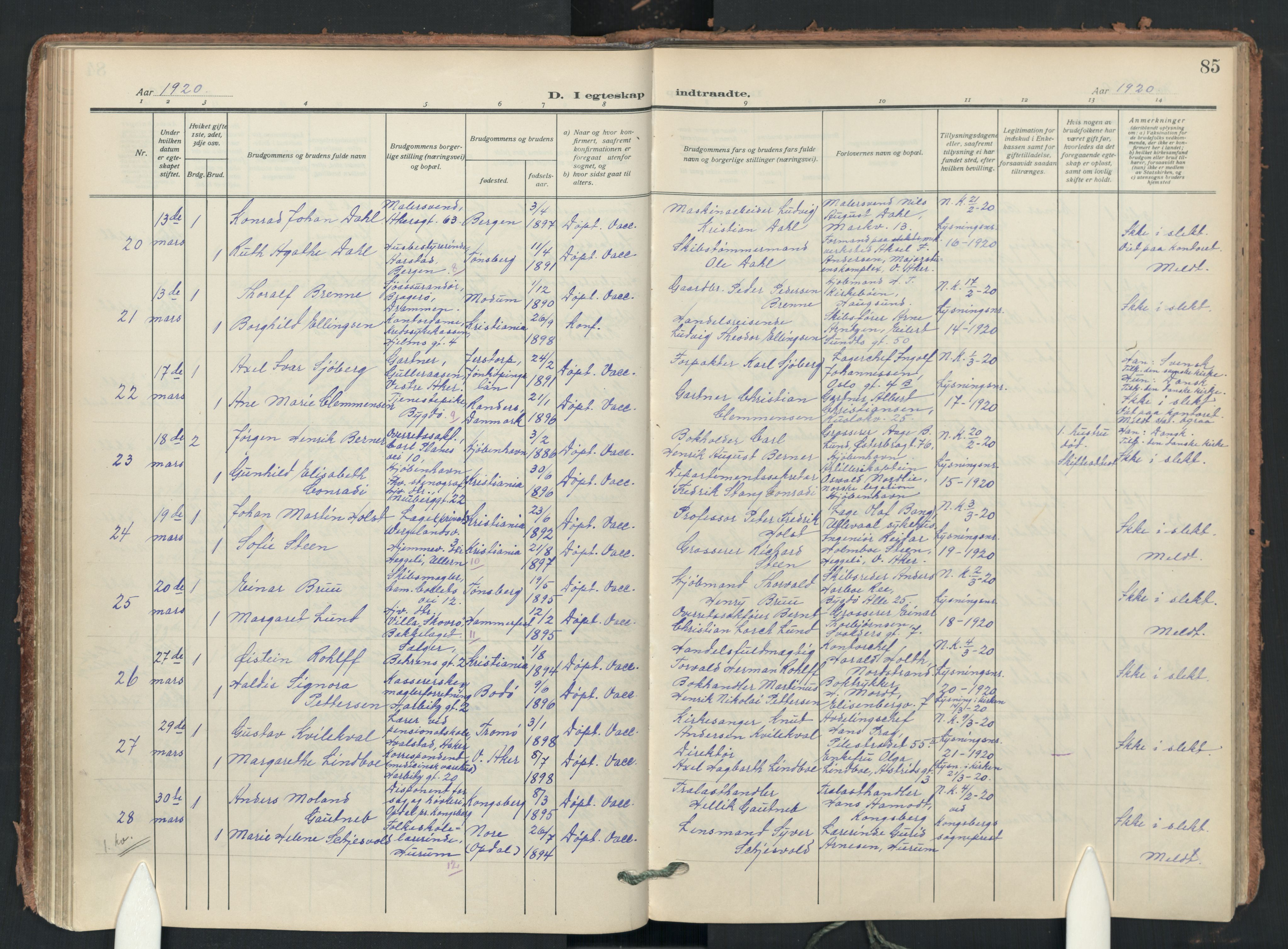 Uranienborg prestekontor Kirkebøker, AV/SAO-A-10877/F/Fa/L0012: Parish register (official) no. 12, 1914-1930, p. 85