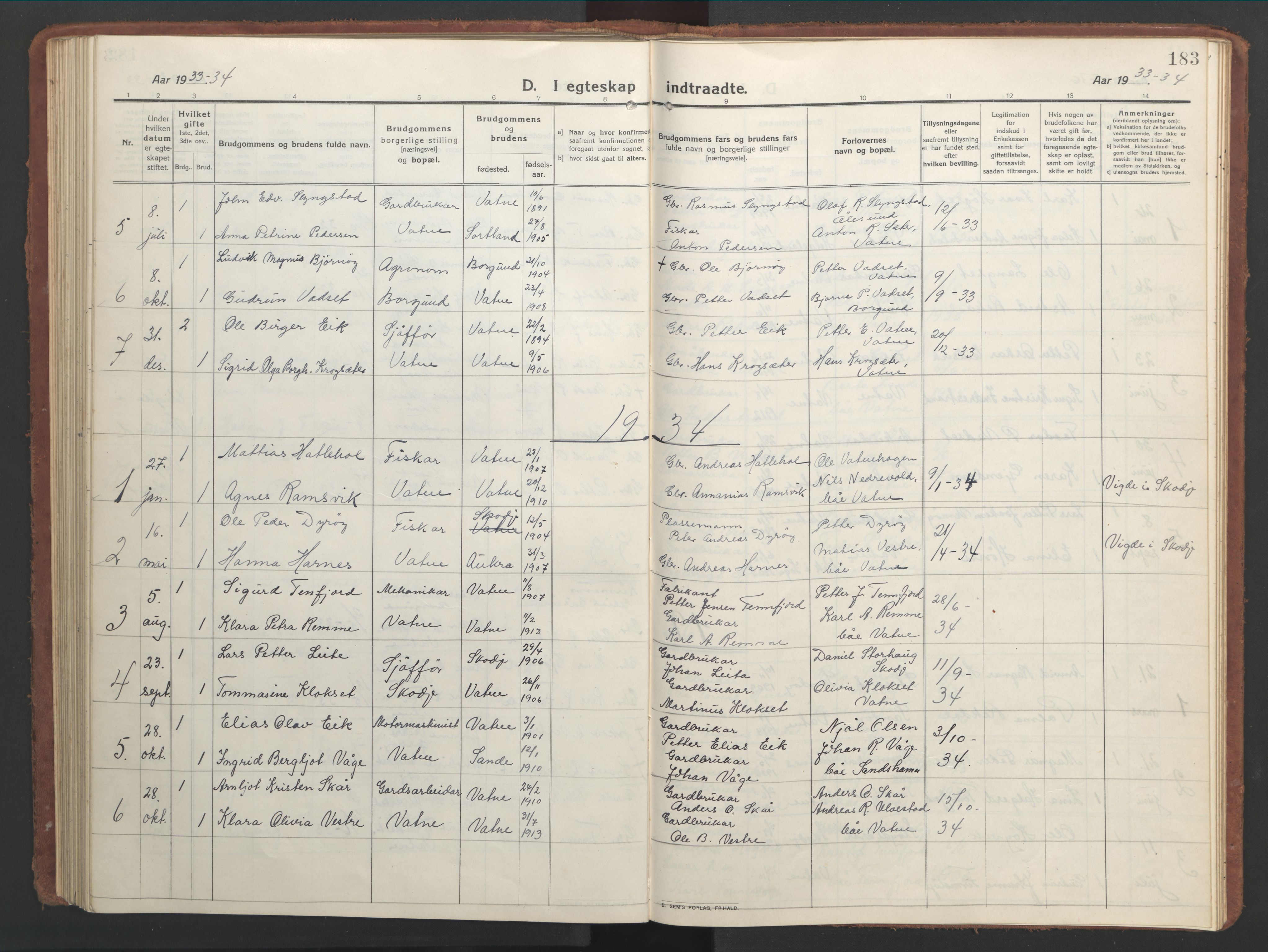 Ministerialprotokoller, klokkerbøker og fødselsregistre - Møre og Romsdal, AV/SAT-A-1454/525/L0378: Parish register (copy) no. 525C04, 1915-1947, p. 183