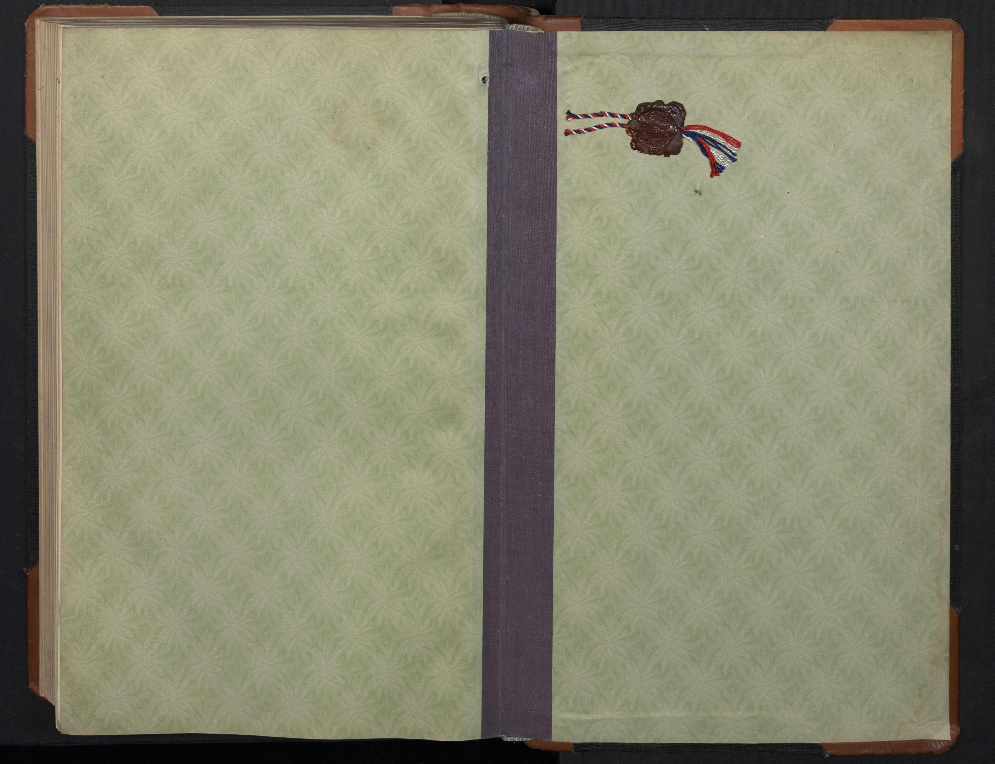 Ministerialprotokoller, klokkerbøker og fødselsregistre - Sør-Trøndelag, AV/SAT-A-1456/657/L0718: Parish register (copy) no. 657C05, 1923-1948