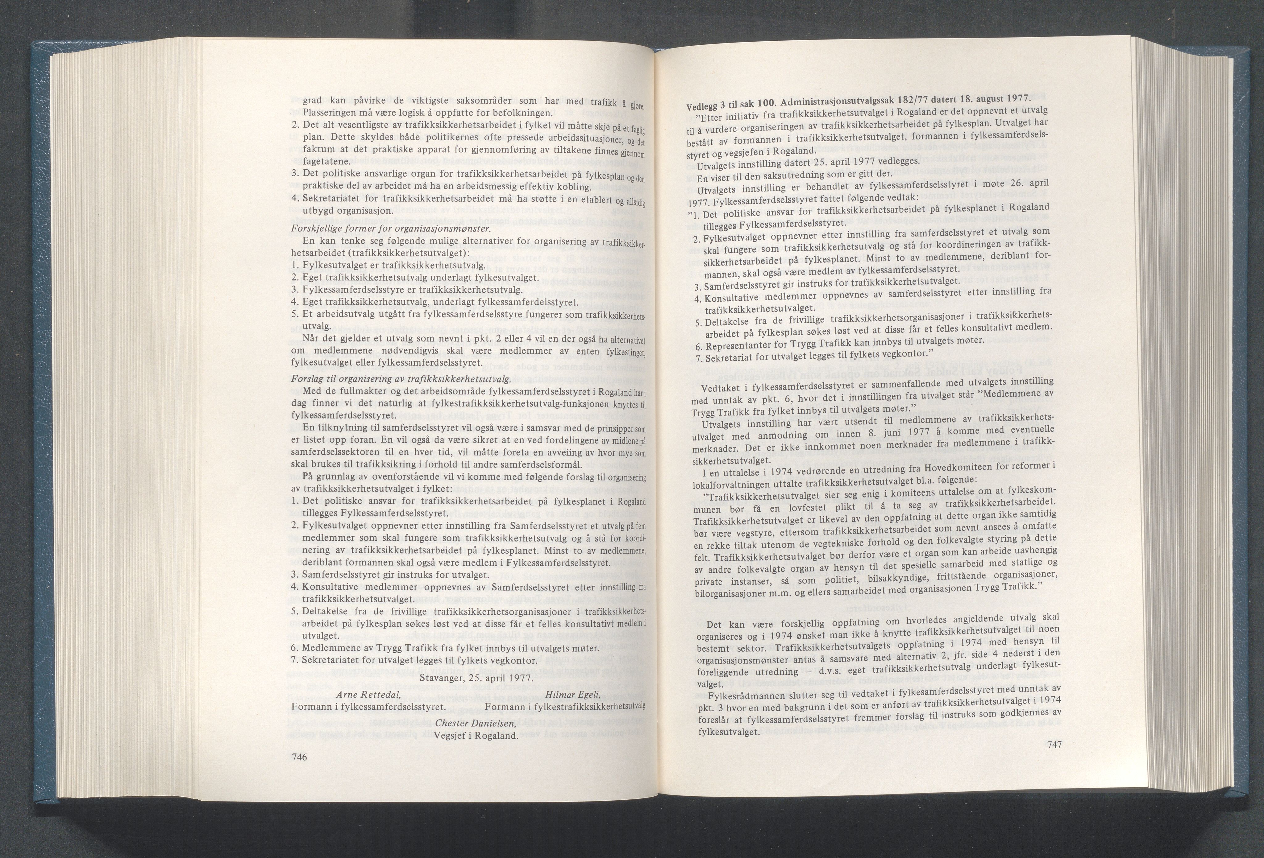 Rogaland fylkeskommune - Fylkesrådmannen , IKAR/A-900/A/Aa/Aaa/L0097: Møtebok , 1977, p. 746-747