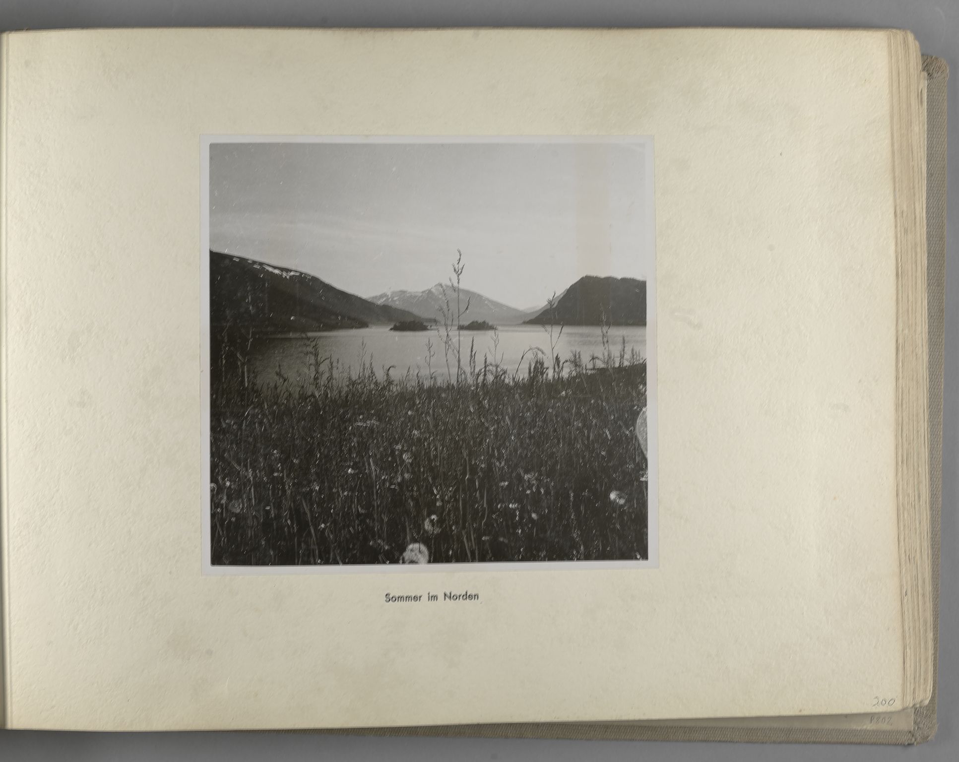 Tyske arkiver, Reichskommissariat, Bildarchiv, AV/RA-RAFA-3309/U/L0071: Fotoalbum: Mit dem Reichskommissar nach Nordnorwegen und Finnland 10. bis 27. Juli 1942, 1942, p. 83