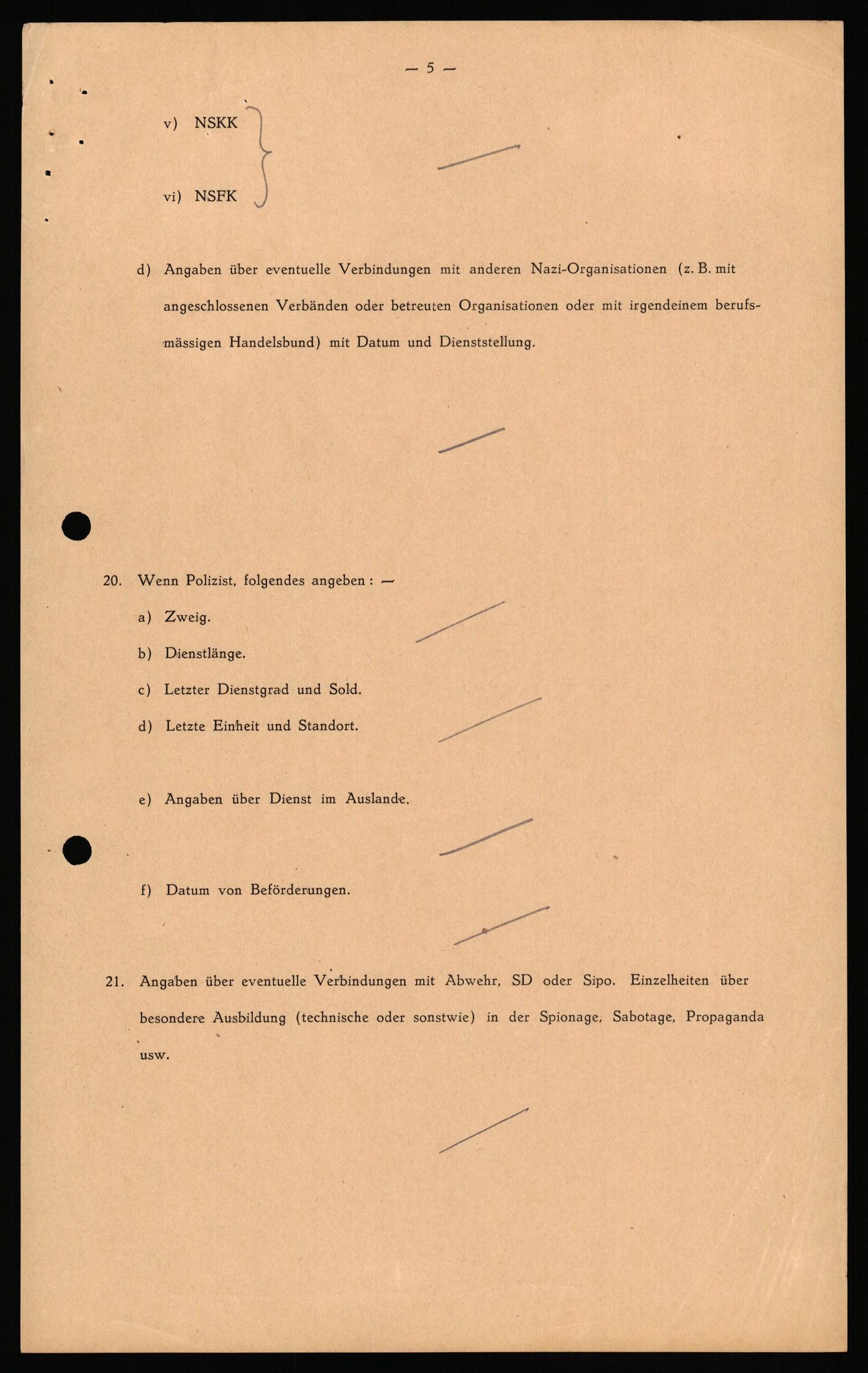 Forsvaret, Forsvarets overkommando II, AV/RA-RAFA-3915/D/Db/L0034: CI Questionaires. Tyske okkupasjonsstyrker i Norge. Tyskere., 1945-1946, p. 118