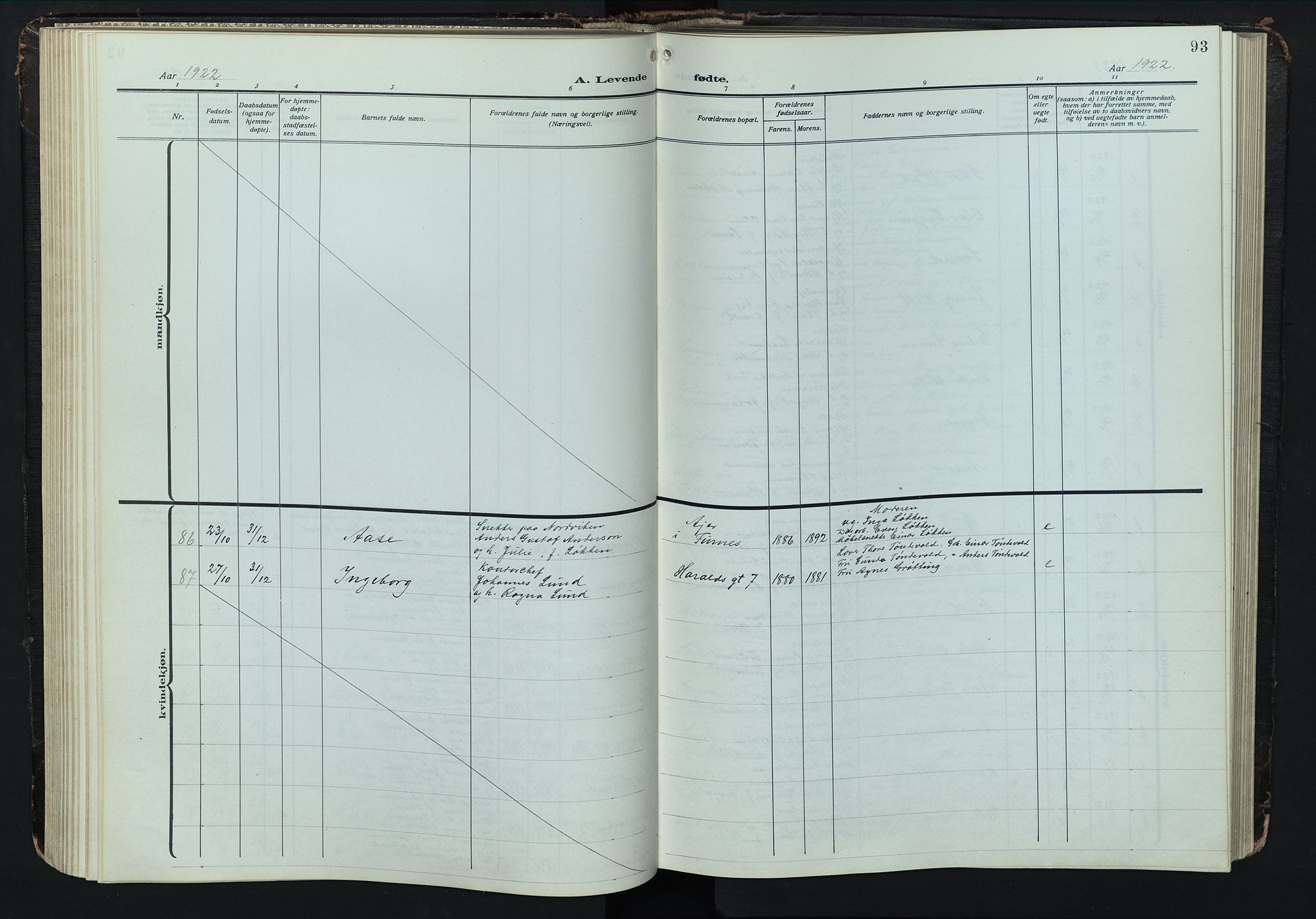 Hamar prestekontor, SAH/DOMPH-002/H/Ha/Hab/L0004: Parish register (copy) no. 4, 1915-1942, p. 93