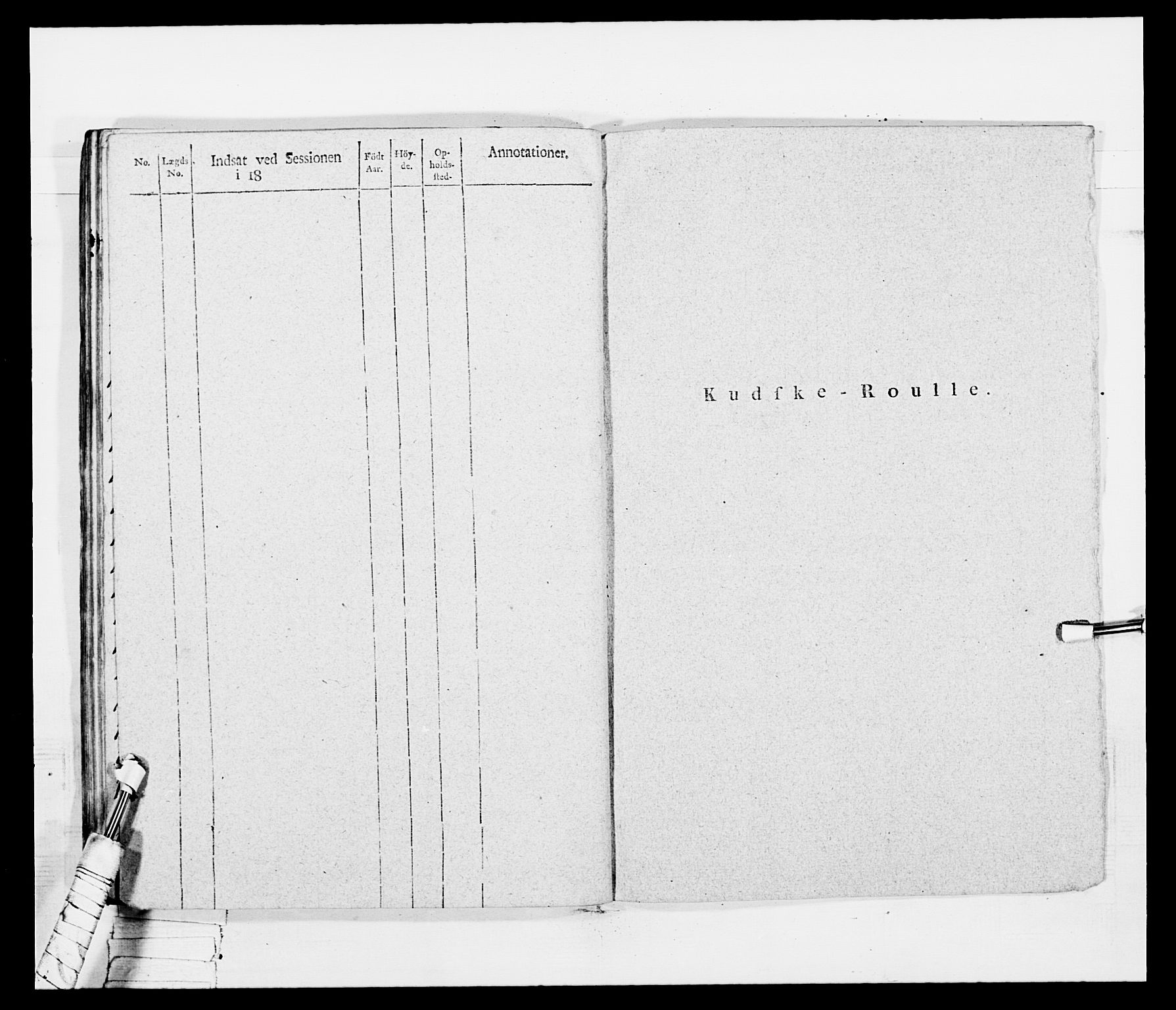 Generalitets- og kommissariatskollegiet, Det kongelige norske kommissariatskollegium, AV/RA-EA-5420/E/Eh/L0042: 1. Akershusiske nasjonale infanteriregiment, 1810, p. 411