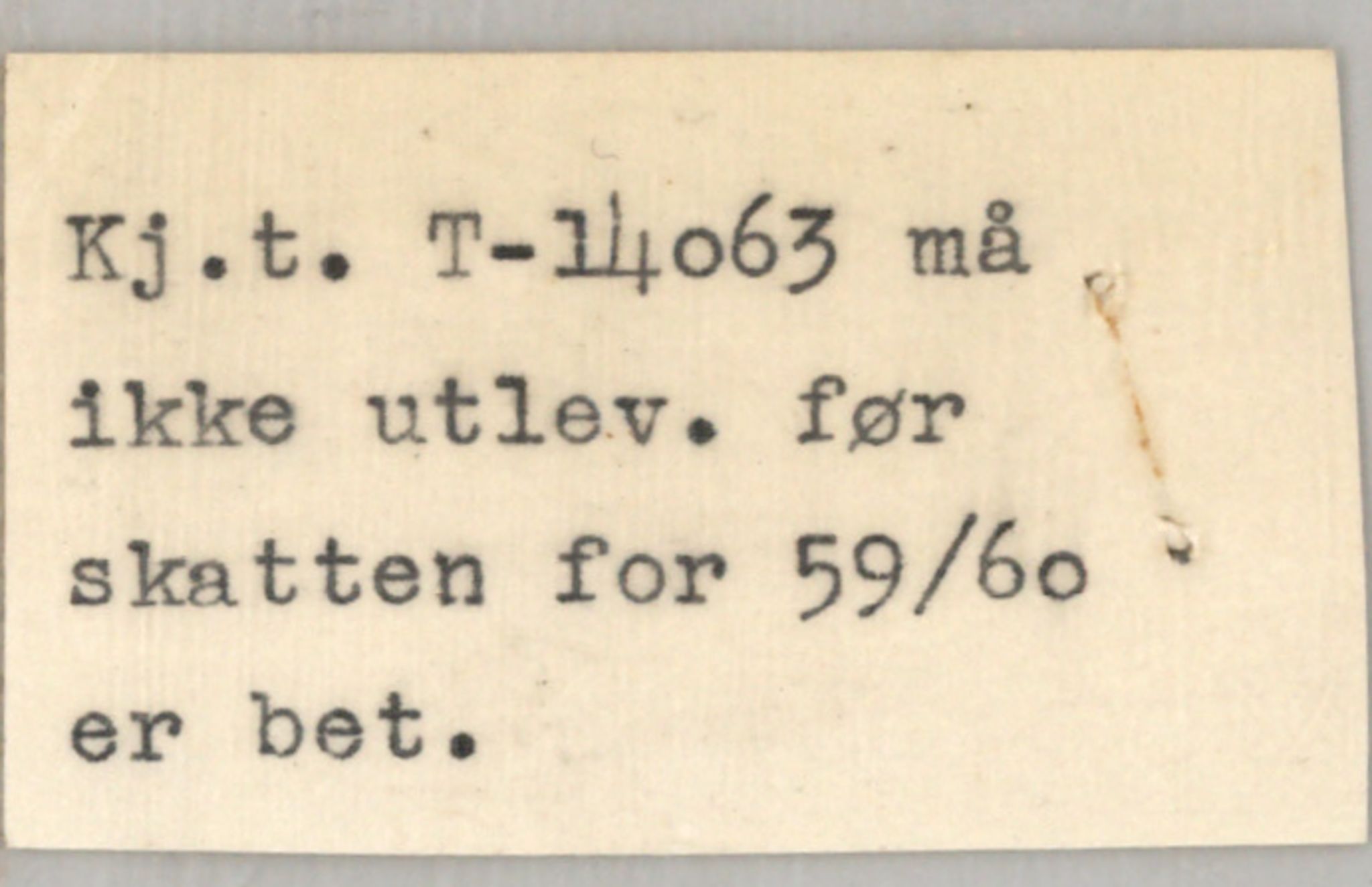 Møre og Romsdal vegkontor - Ålesund trafikkstasjon, SAT/A-4099/F/Fe/L0042: Registreringskort for kjøretøy T 13906 - T 14079, 1927-1998, p. 2757