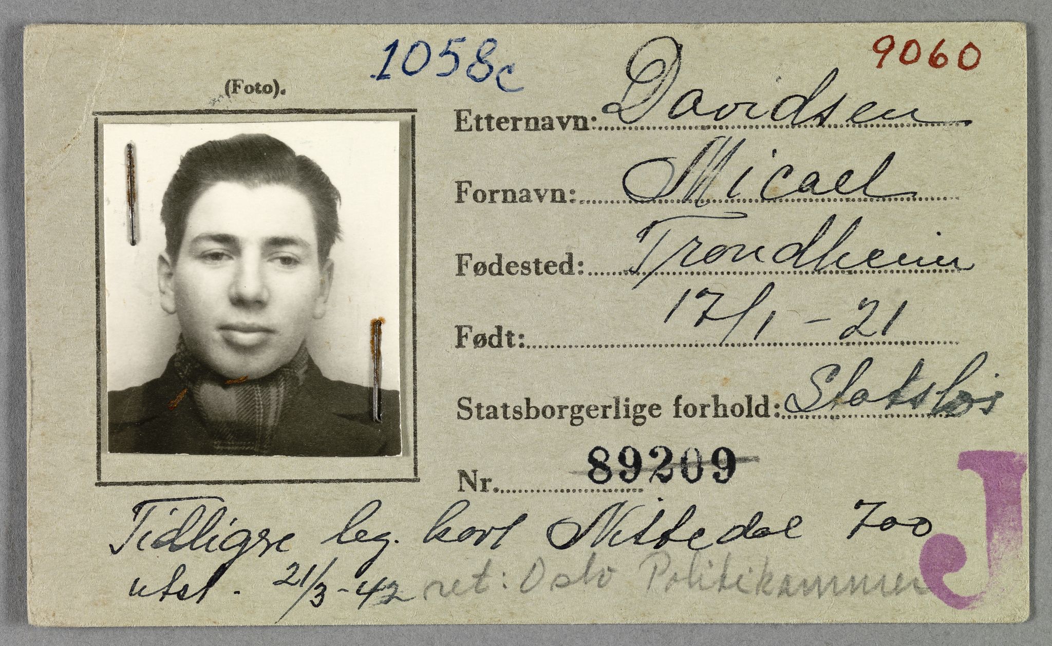 Sosialdepartementet, Våre Falne, RA/S-1708/E/Ee/L0021A: Fotografier av jøder på legitimasjonskort (1941-42), 1941-1942, p. 71