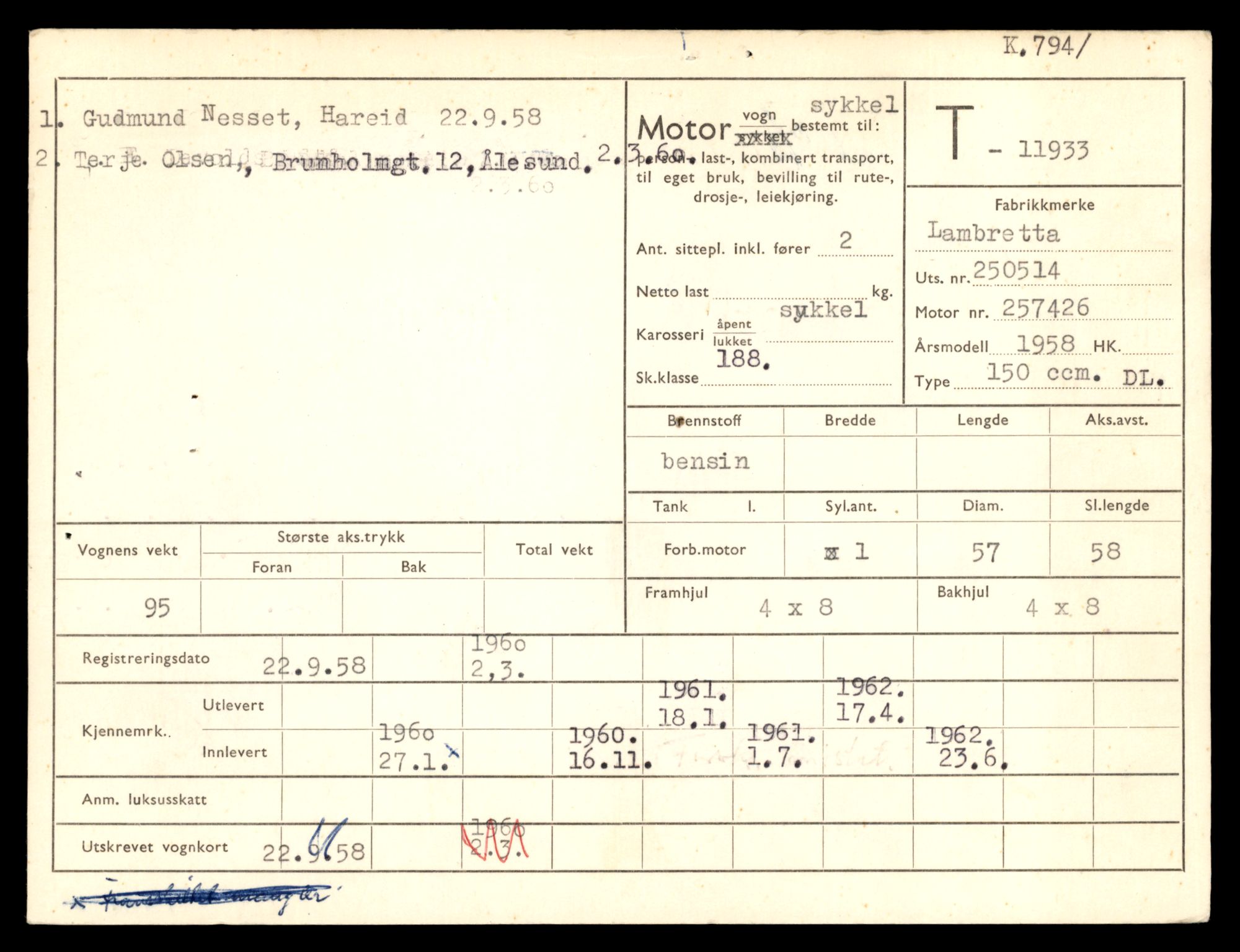 Møre og Romsdal vegkontor - Ålesund trafikkstasjon, AV/SAT-A-4099/F/Fe/L0031: Registreringskort for kjøretøy T 11800 - T 11996, 1927-1998, p. 2301