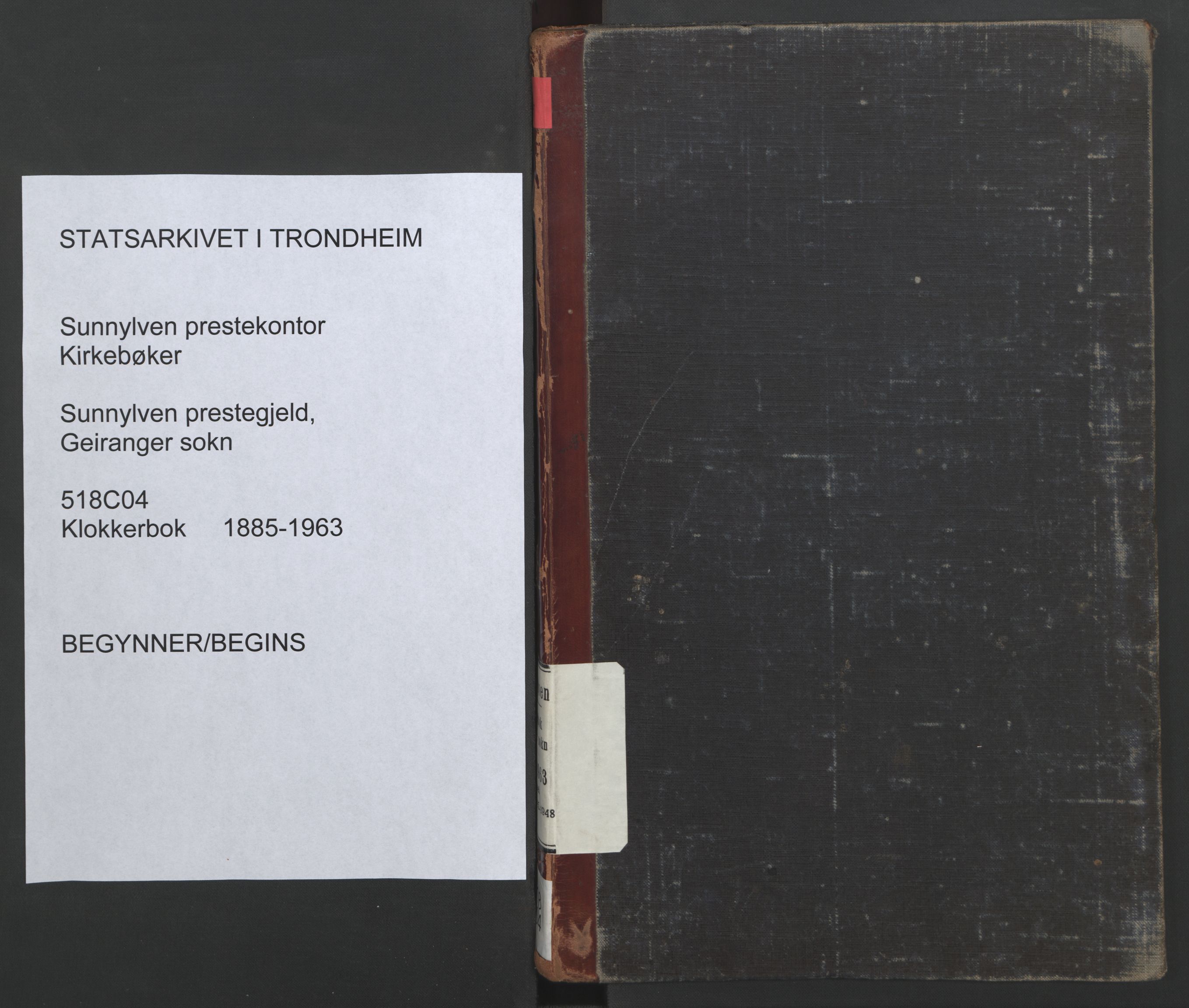 Ministerialprotokoller, klokkerbøker og fødselsregistre - Møre og Romsdal, SAT/A-1454/518/L0237: Parish register (copy) no. 518C04, 1885-1963