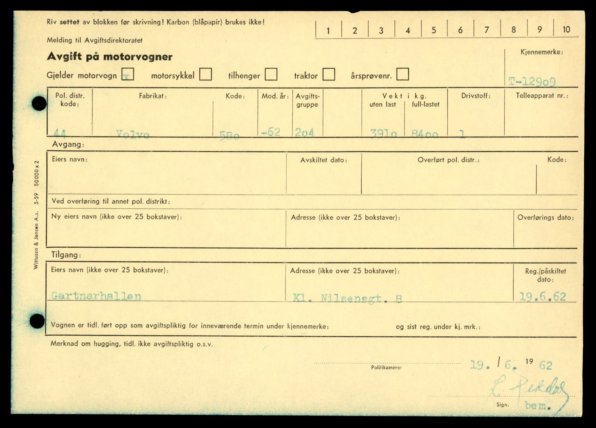 Møre og Romsdal vegkontor - Ålesund trafikkstasjon, AV/SAT-A-4099/F/Fe/L0036: Registreringskort for kjøretøy T 12831 - T 13030, 1927-1998, p. 1365