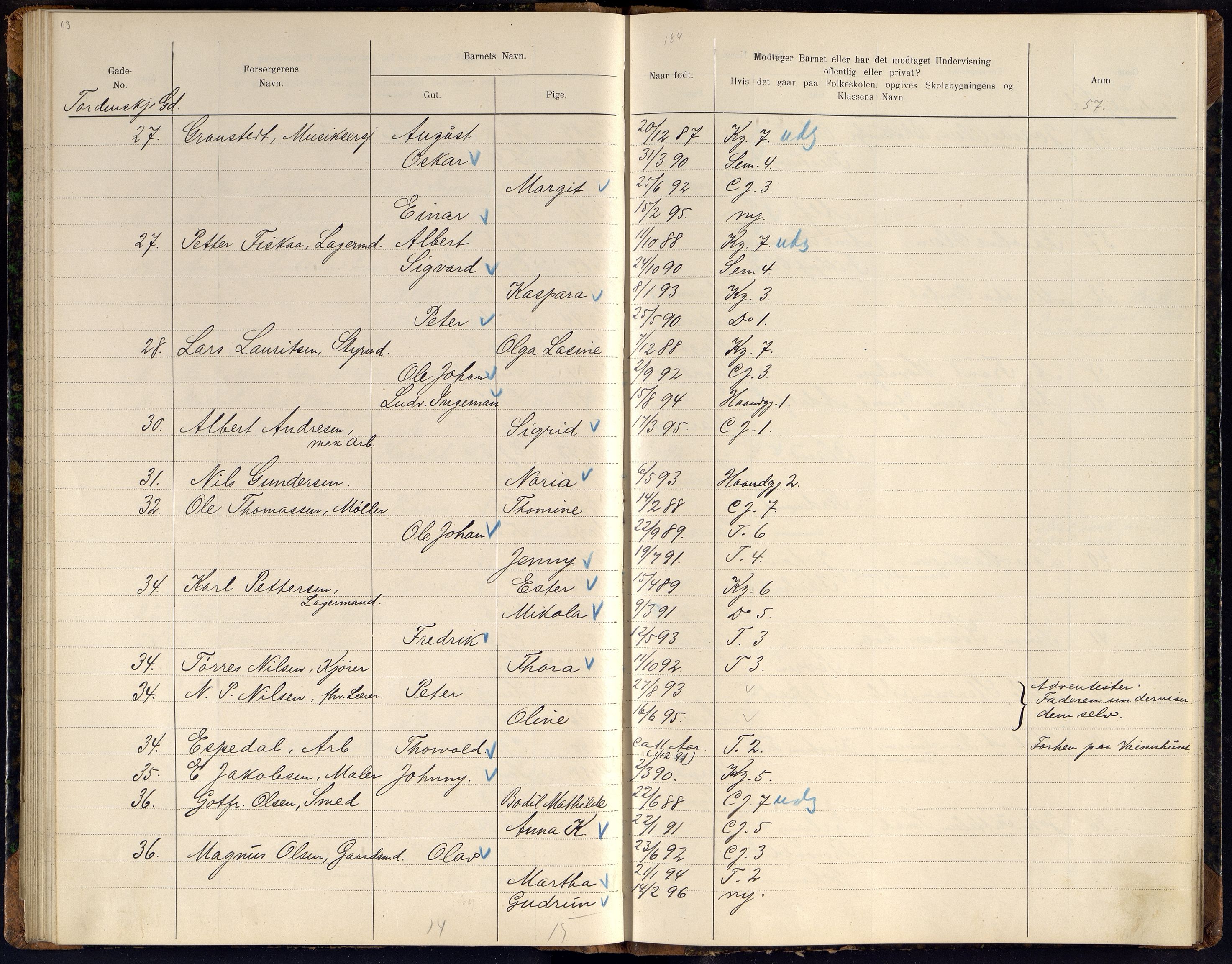 Kristiansand By - Skolekommisjonen/ -Styret, ARKSOR/1001KG510/J/Jb/L0011: Barnetelling, 1902, p. 113-114