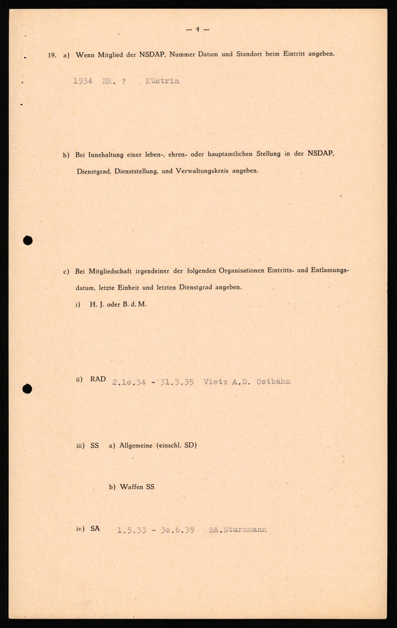 Forsvaret, Forsvarets overkommando II, AV/RA-RAFA-3915/D/Db/L0033: CI Questionaires. Tyske okkupasjonsstyrker i Norge. Tyskere., 1945-1946, p. 5