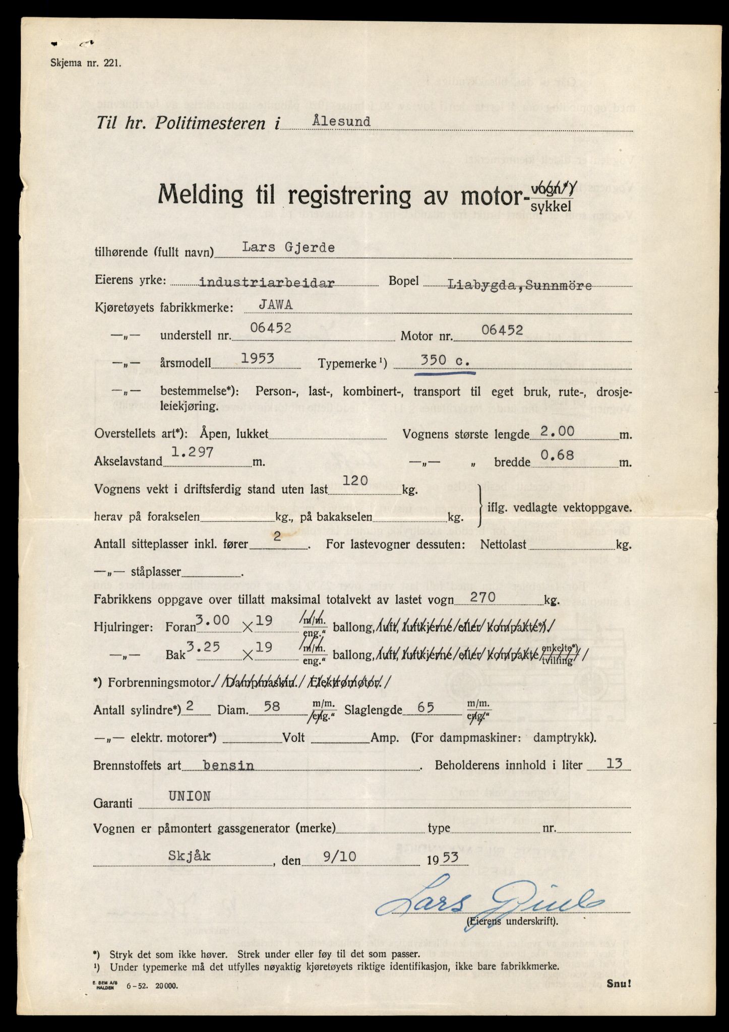 Møre og Romsdal vegkontor - Ålesund trafikkstasjon, SAT/A-4099/F/Fe/L0037: Registreringskort for kjøretøy T 13031 - T 13179, 1927-1998, p. 427