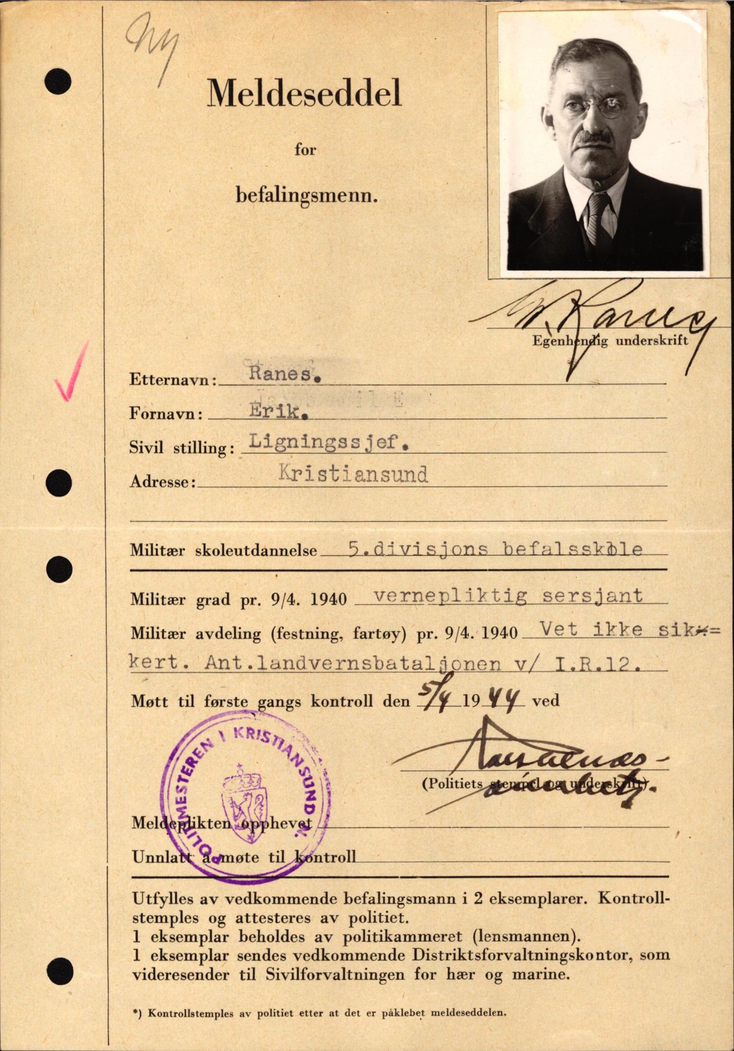 Forsvaret, Forsvarets krigshistoriske avdeling, AV/RA-RAFA-2017/Y/Yf/L0209: II-C-11-2121  -  Okkupasjonstiden.  Meldesedler for befal med foto og oppl. om militær grad 9. apr. 1940., 1944-1945, p. 549