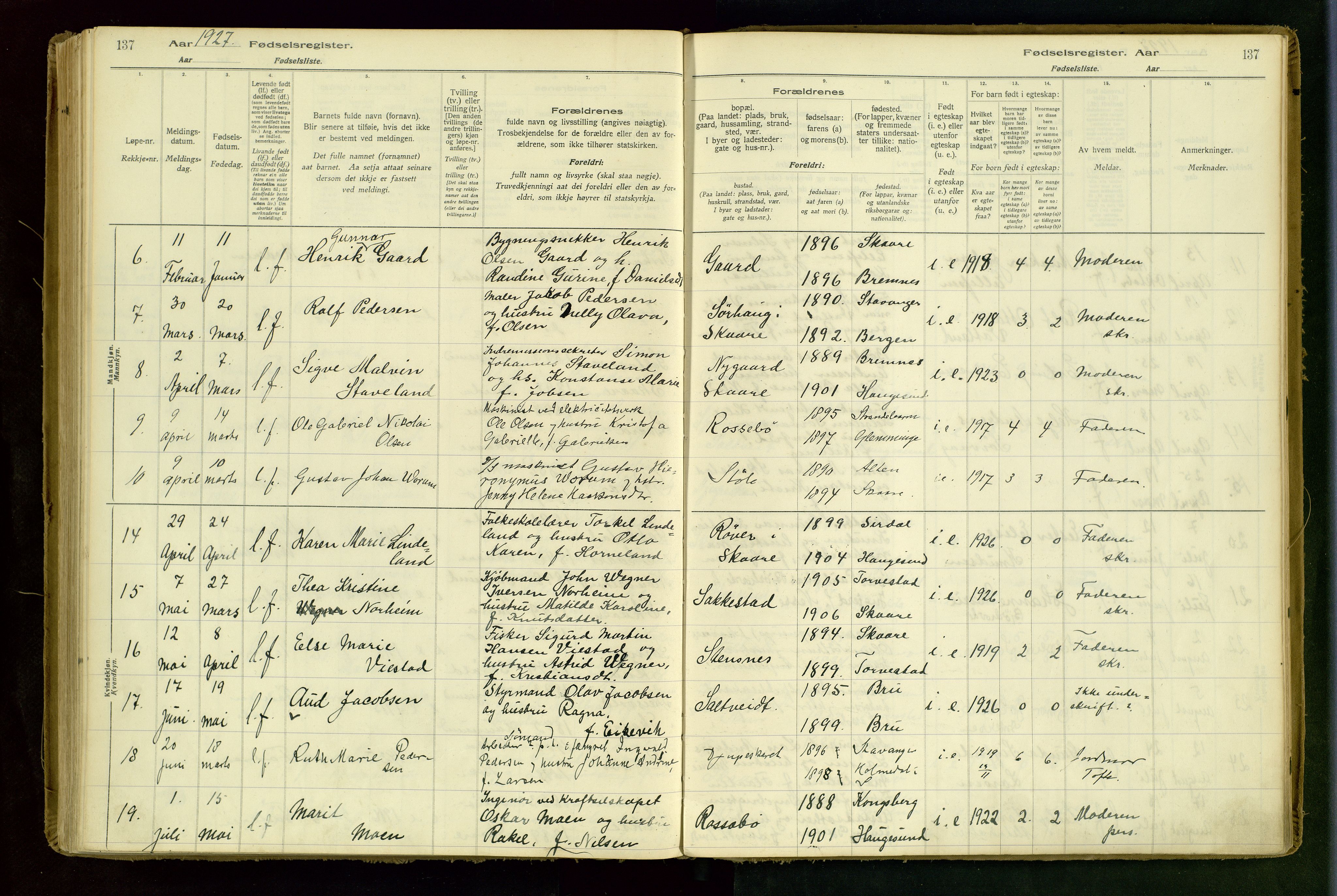 Haugesund sokneprestkontor, AV/SAST-A -101863/I/Id/L0001: Birth register no. 1, 1916-1935, p. 137