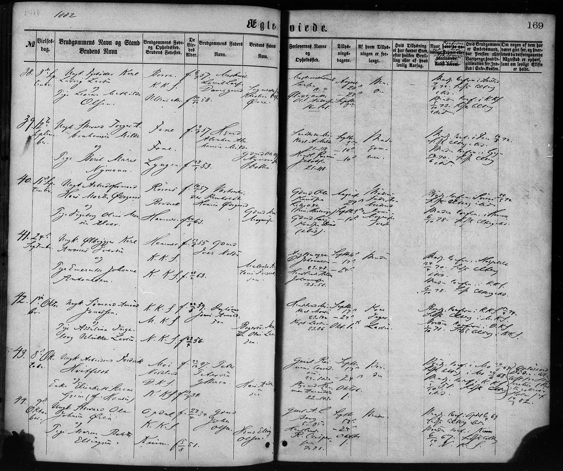 Korskirken sokneprestembete, AV/SAB-A-76101/H/Haa/L0036: Parish register (official) no. D 3, 1867-1882, p. 169