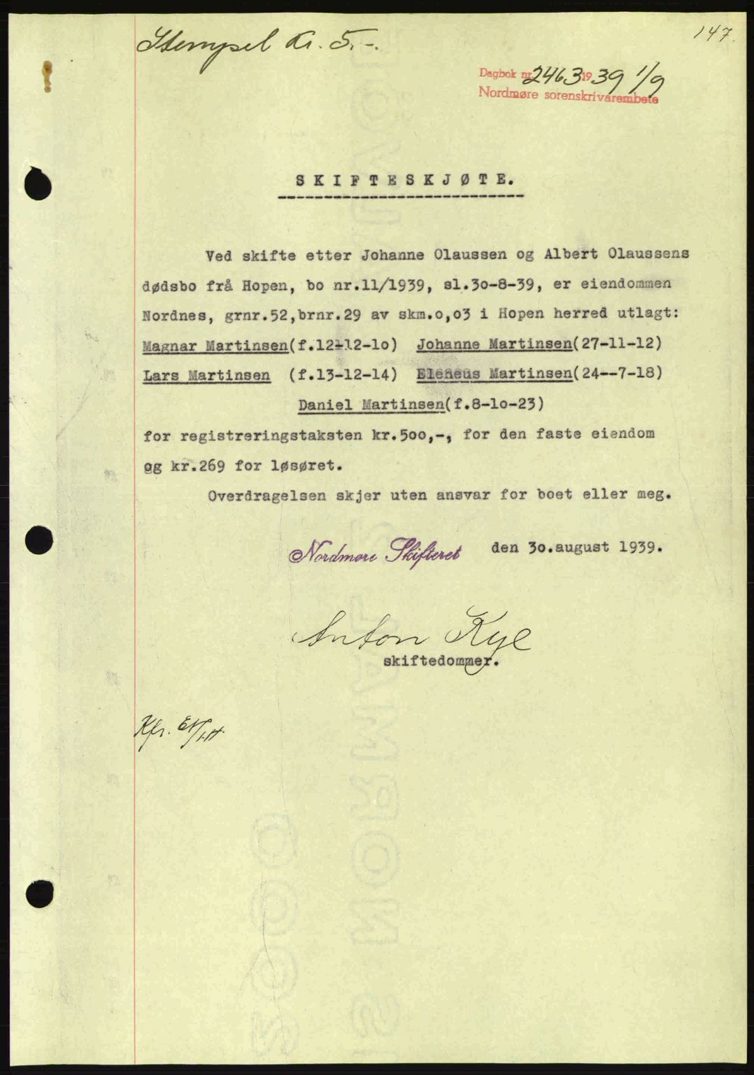 Nordmøre sorenskriveri, AV/SAT-A-4132/1/2/2Ca: Mortgage book no. A87, 1939-1940, Diary no: : 2463/1939