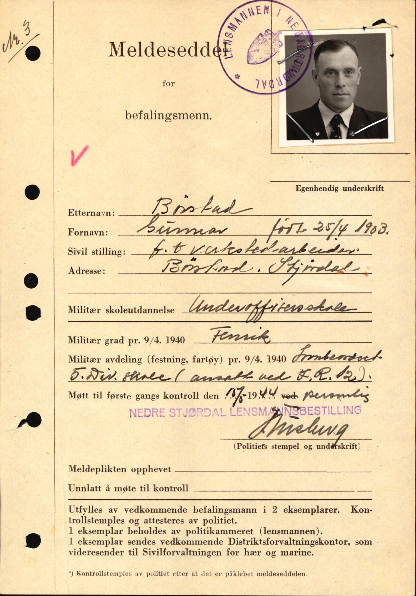 Forsvaret, Forsvarets krigshistoriske avdeling, AV/RA-RAFA-2017/Y/Yf/L0208: II-C-11-2121  -  Okkupasjonstiden.  Meldesedler for befal med foto og oppl. om militær grad 9. apr. 1940., 1940-1945, p. 399