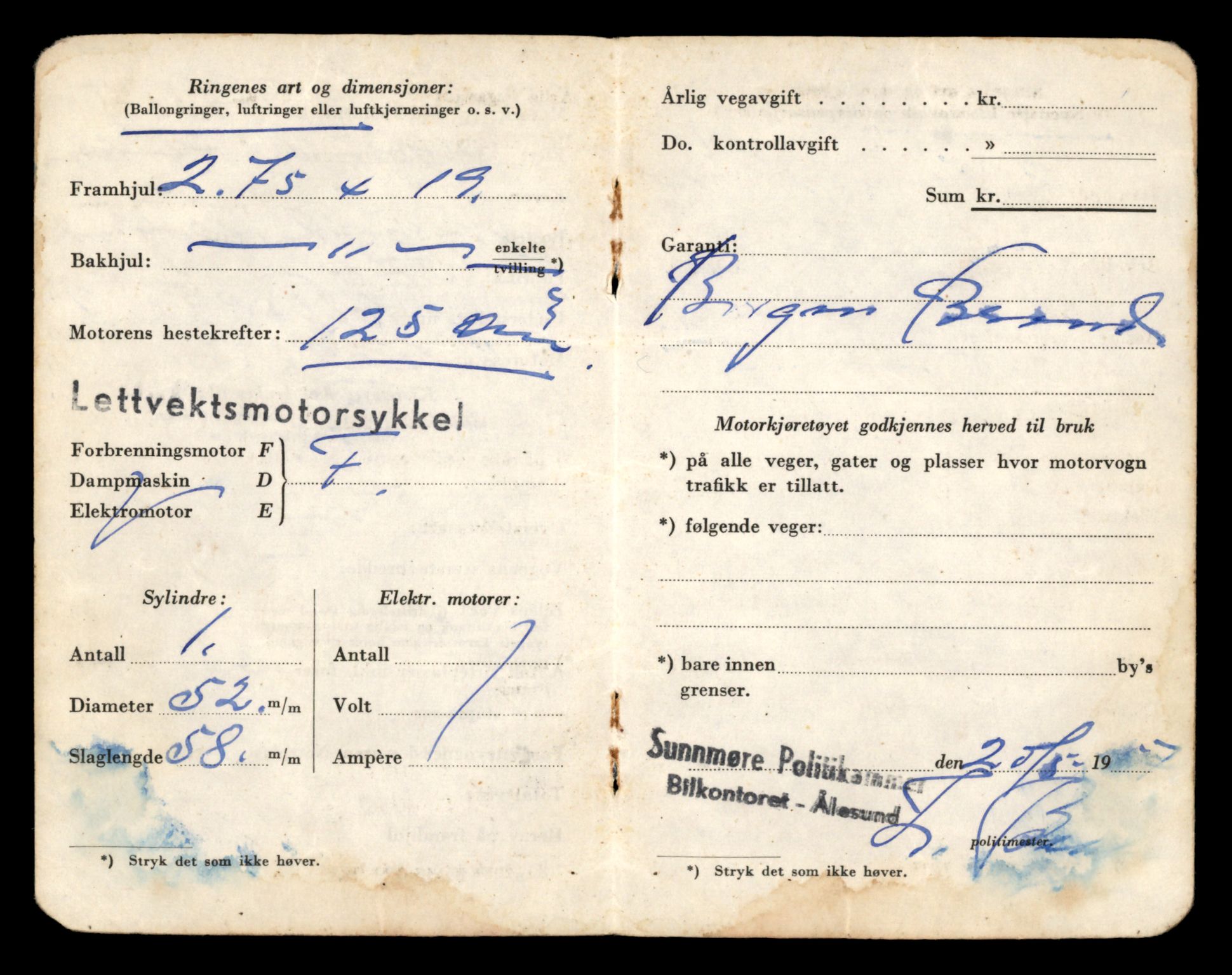 Møre og Romsdal vegkontor - Ålesund trafikkstasjon, AV/SAT-A-4099/F/Fe/L0040: Registreringskort for kjøretøy T 13531 - T 13709, 1927-1998, p. 1530