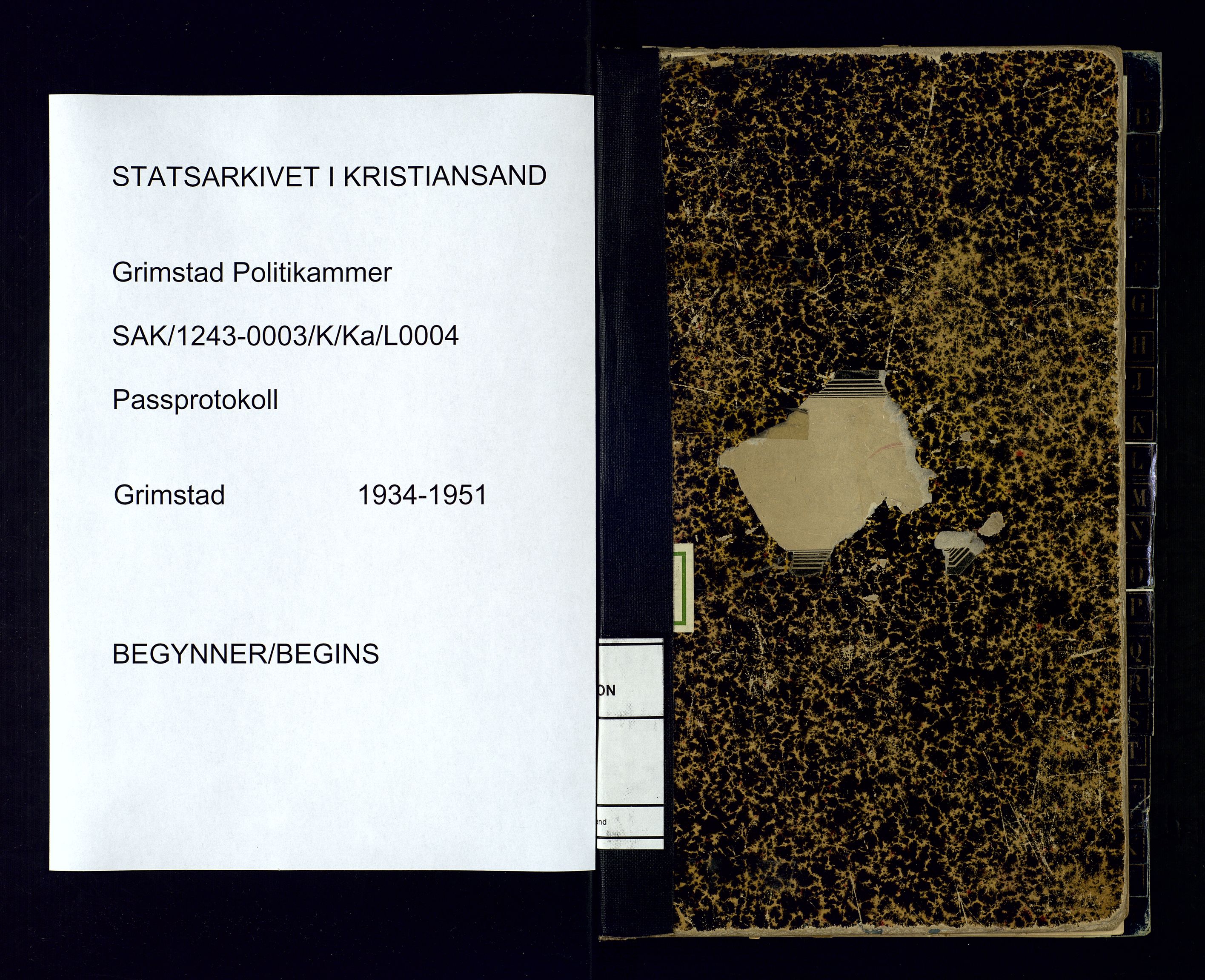 Grimstad politistasjon, SAK/1243-0003/K/Ka/L0004: Passprotokoll nr 124, 1934-1951, p. 1