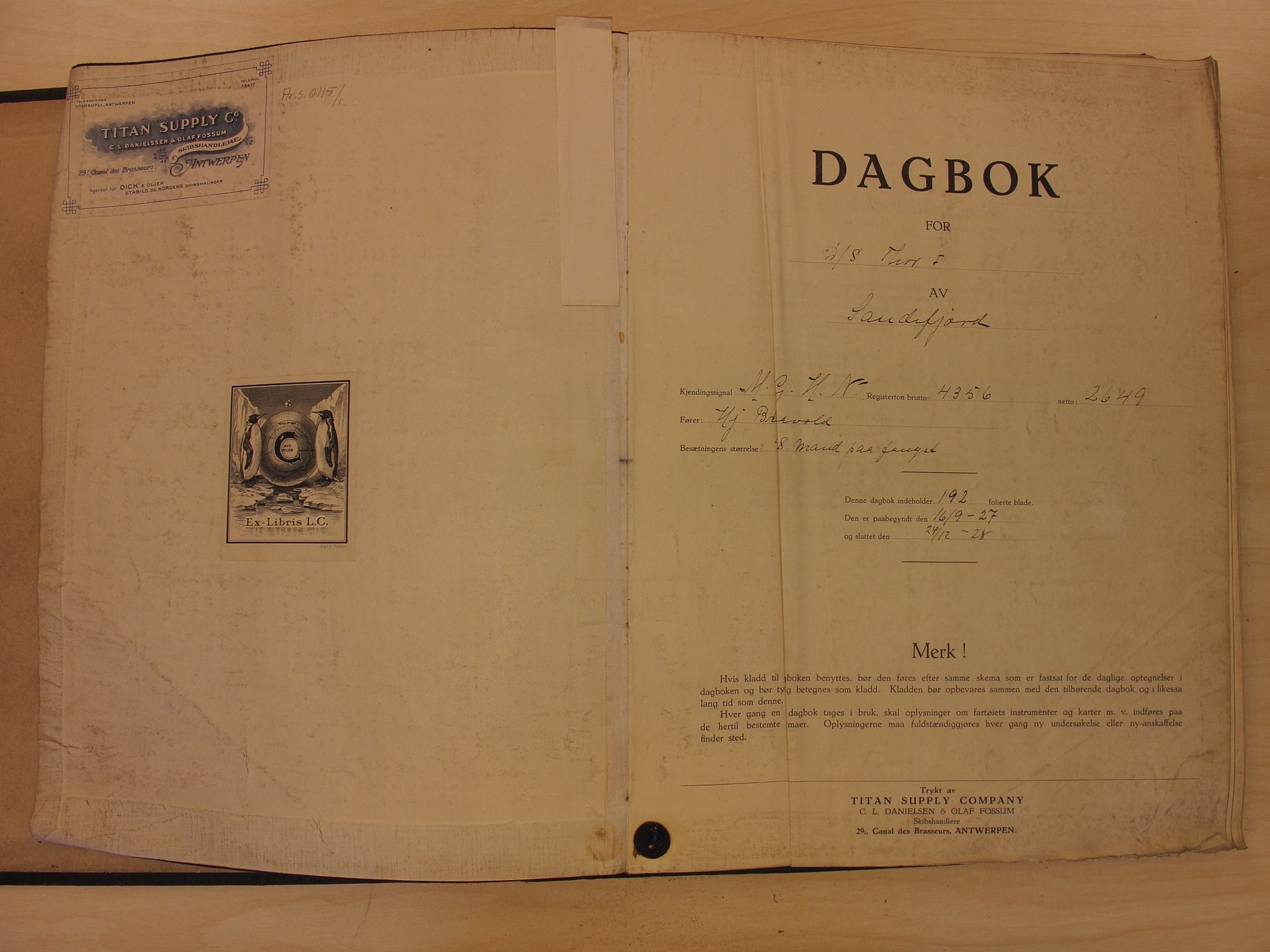 Skipsjournaler. Hvalfangstmuseet, VEMU/ARS-A-1030/F/L0141: Thor I, D/S, flytende kokeri, Sandefjord, 1927-1928