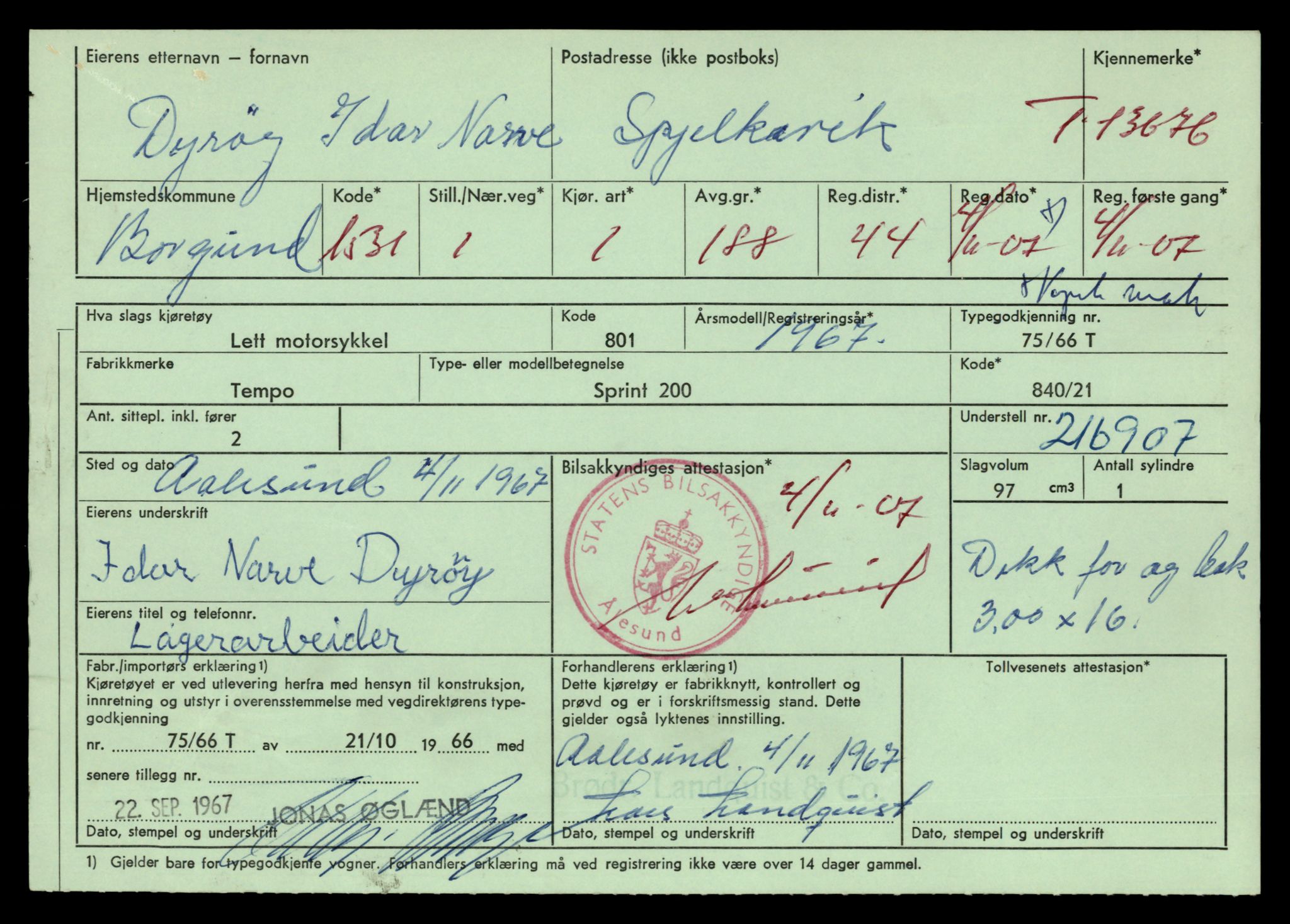 Møre og Romsdal vegkontor - Ålesund trafikkstasjon, AV/SAT-A-4099/F/Fe/L0040: Registreringskort for kjøretøy T 13531 - T 13709, 1927-1998, p. 2513