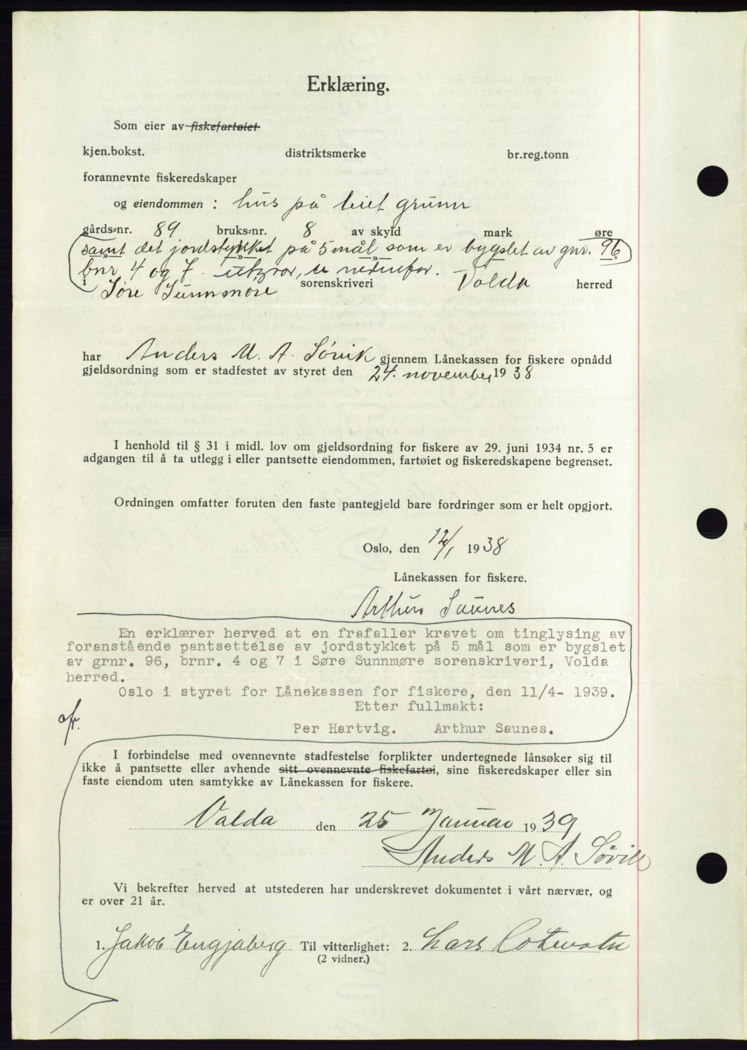 Søre Sunnmøre sorenskriveri, AV/SAT-A-4122/1/2/2C/L0067: Mortgage book no. 61, 1938-1939, Diary no: : 572/1939