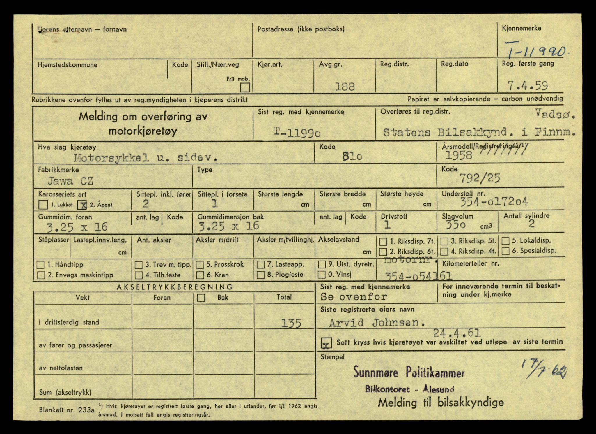 Møre og Romsdal vegkontor - Ålesund trafikkstasjon, AV/SAT-A-4099/F/Fe/L0031: Registreringskort for kjøretøy T 11800 - T 11996, 1927-1998, p. 3270