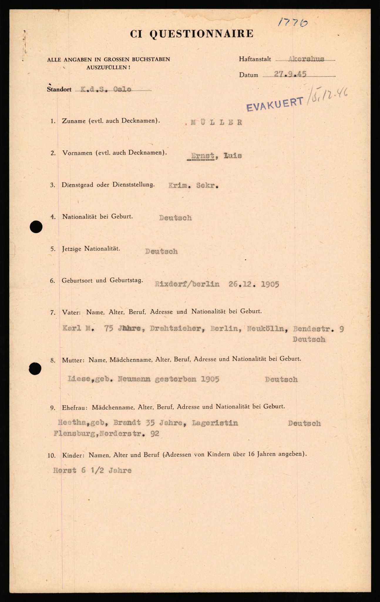 Forsvaret, Forsvarets overkommando II, AV/RA-RAFA-3915/D/Db/L0023: CI Questionaires. Tyske okkupasjonsstyrker i Norge. Tyskere., 1945-1946, p. 12