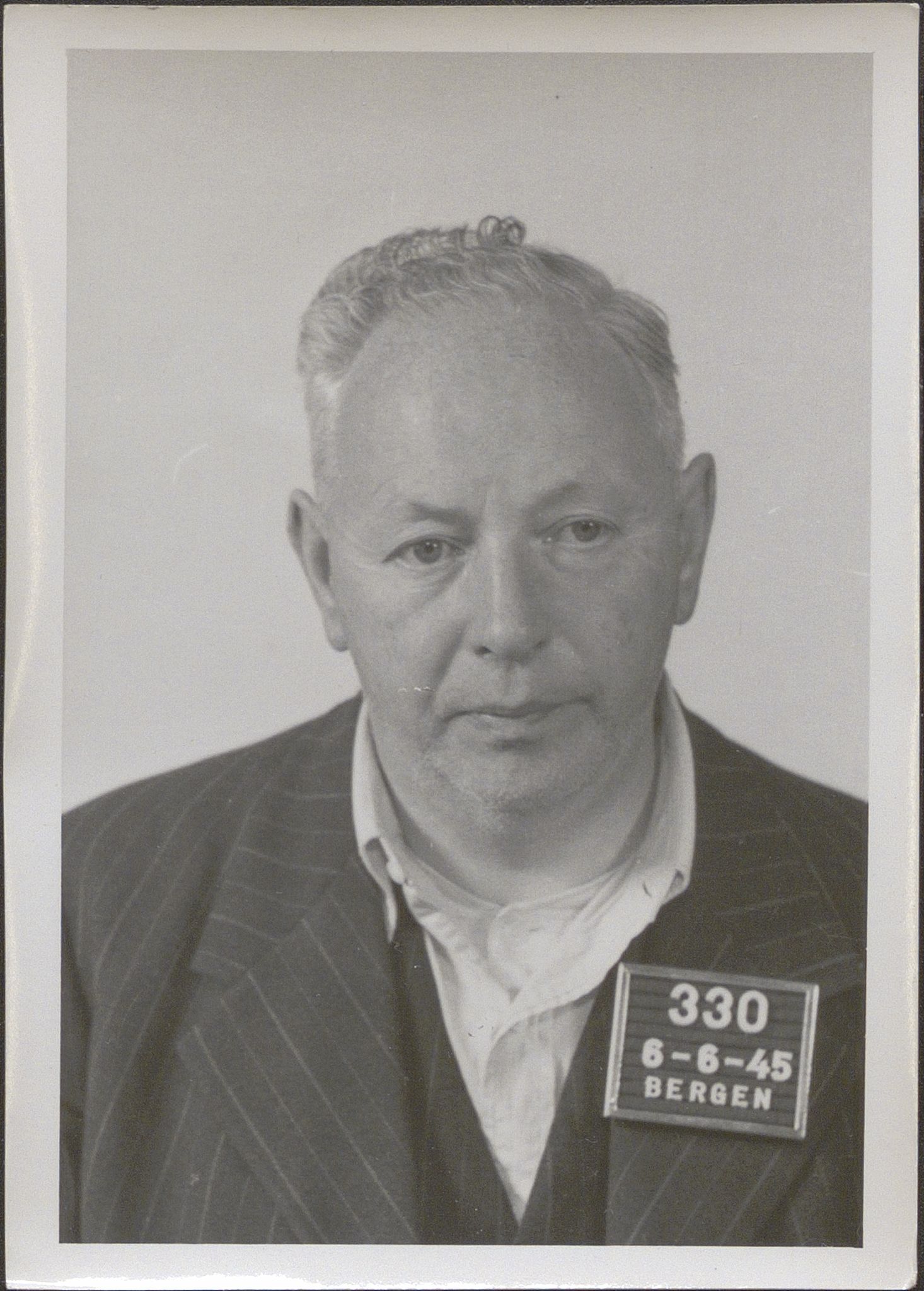 Bergen politikammer / politidistrikt, SAB/A-60401/Y/Yc/Ycd/L0004: Personfoto - landsvikere etc, 1945-1947, p. 306